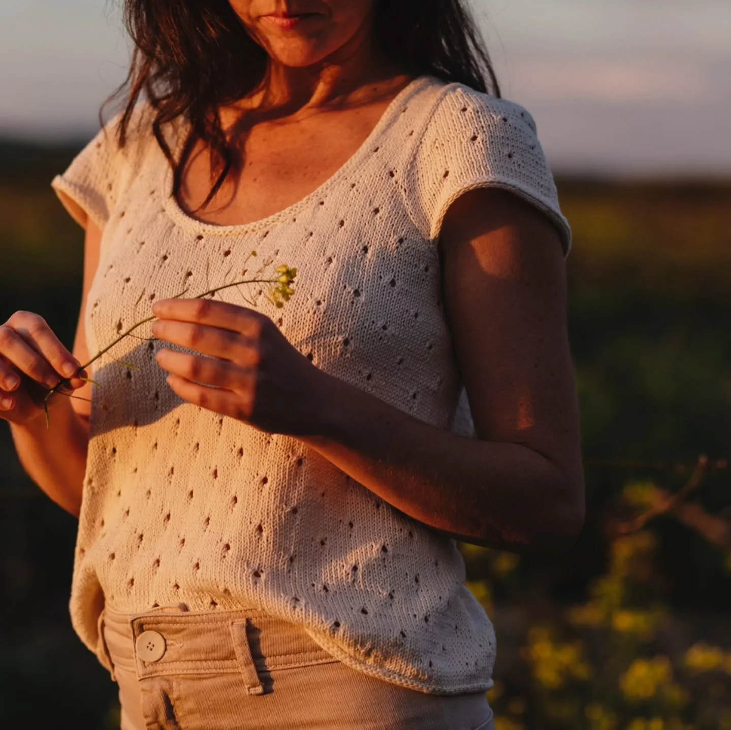 &Uacute;ltimas horitas de lanzamiento de la Camiseta Vi&ntilde;a y la Camiseta Vid 💫

Ya las ten&eacute;is tambi&eacute;n disponibles en Ravelry y en ingl&eacute;s 🙌🏽

Espero que las disfrut&eacute;is mucho y que yo lo vea!

Abrazote fuerte!

#car