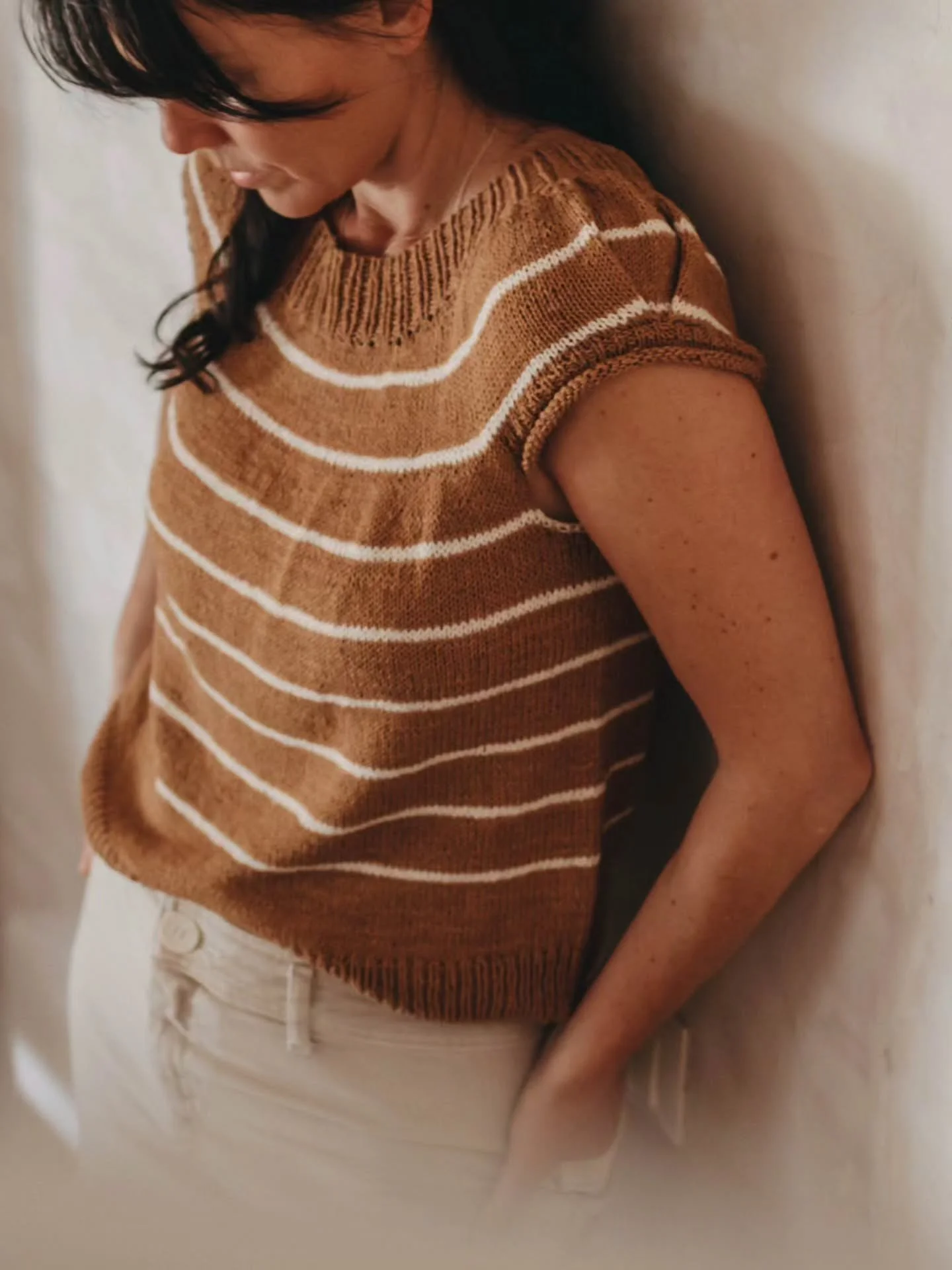 Amorcetas m&iacute;as!
Ya la tenemos aqu&iacute;, la Camiseta Salina esta online ✨

Inspirada en las tradicionales camisetas marineras con detallines m&aacute;s c&aacute;lidos y femeninos, se trata de un patr&oacute;n disfrut&oacute;n y lleno de deta