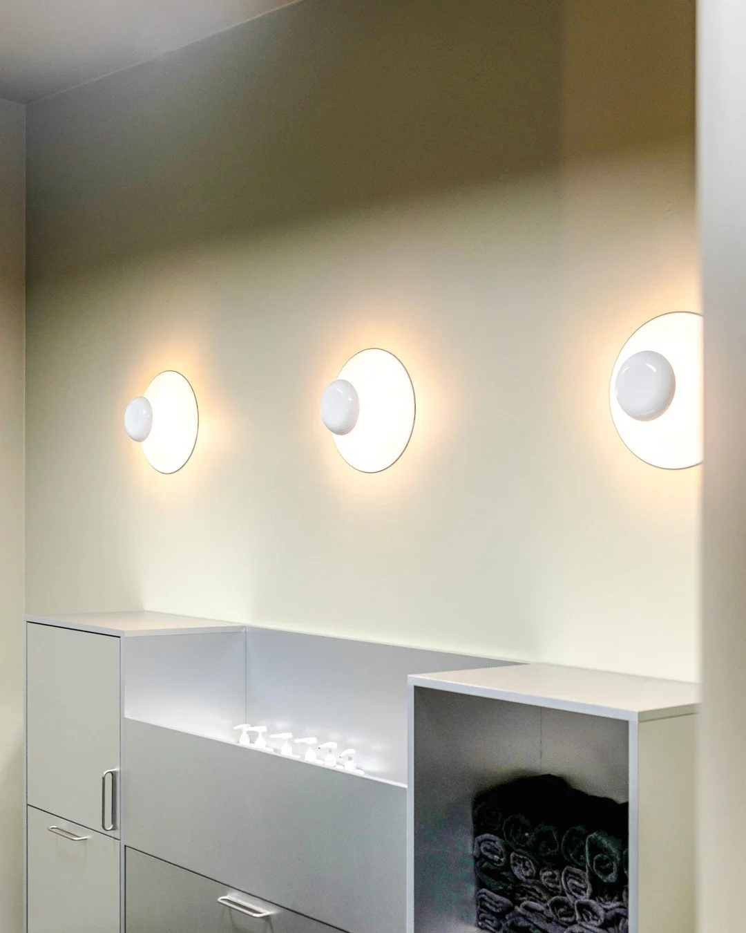 Cabelo - Friseursalon in M&uuml;nster

Den aktuellen Trends nach, haben wir die Sideboards im coolen, cleanen Edelstahllook gestaltet.