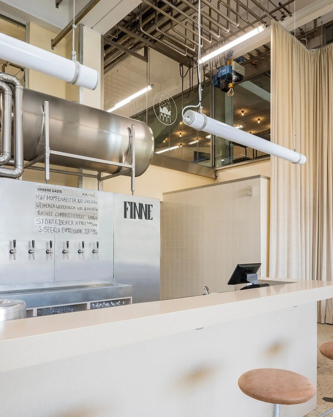 Beige - Beige - Edelstahl - HiMacs 
Finne Hafenbrauerei in M&uuml;nster

finne_brauerei
Fotos: @hanna_neander f&uuml;r MAAS &amp; PARTNER Architekten 
@himacseurope @fundermax_gmbh @haydesign