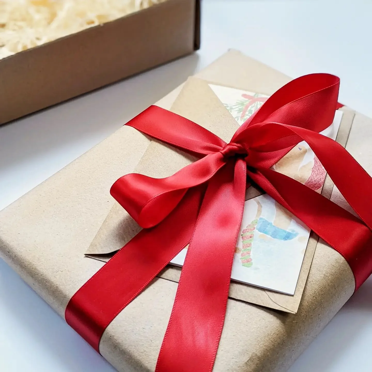 🎁Gift wrapping is available for my 2022 Planner, perfect for sending direct &amp; stress free gifting. Add gift wrapping at checkout🎁
.
If you'd like to add a message to your loved one let me know in the buyers comment and I will hand write the car