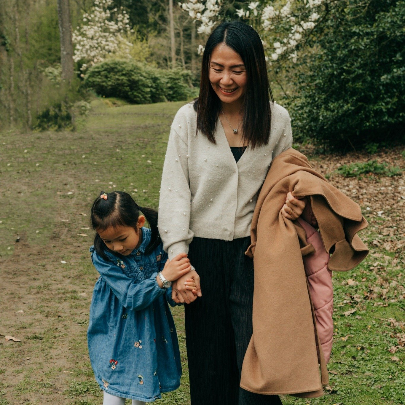 Sometimes it&rsquo;s the little moments in between that capture your eye 👀 ❤️

 #miltonkeynes #familyphotographerlondon #buckinghamshiremums #buckinghamshirelife #buckinghamshirephotographer #familyphotography #familyphotographer #familyphotographer