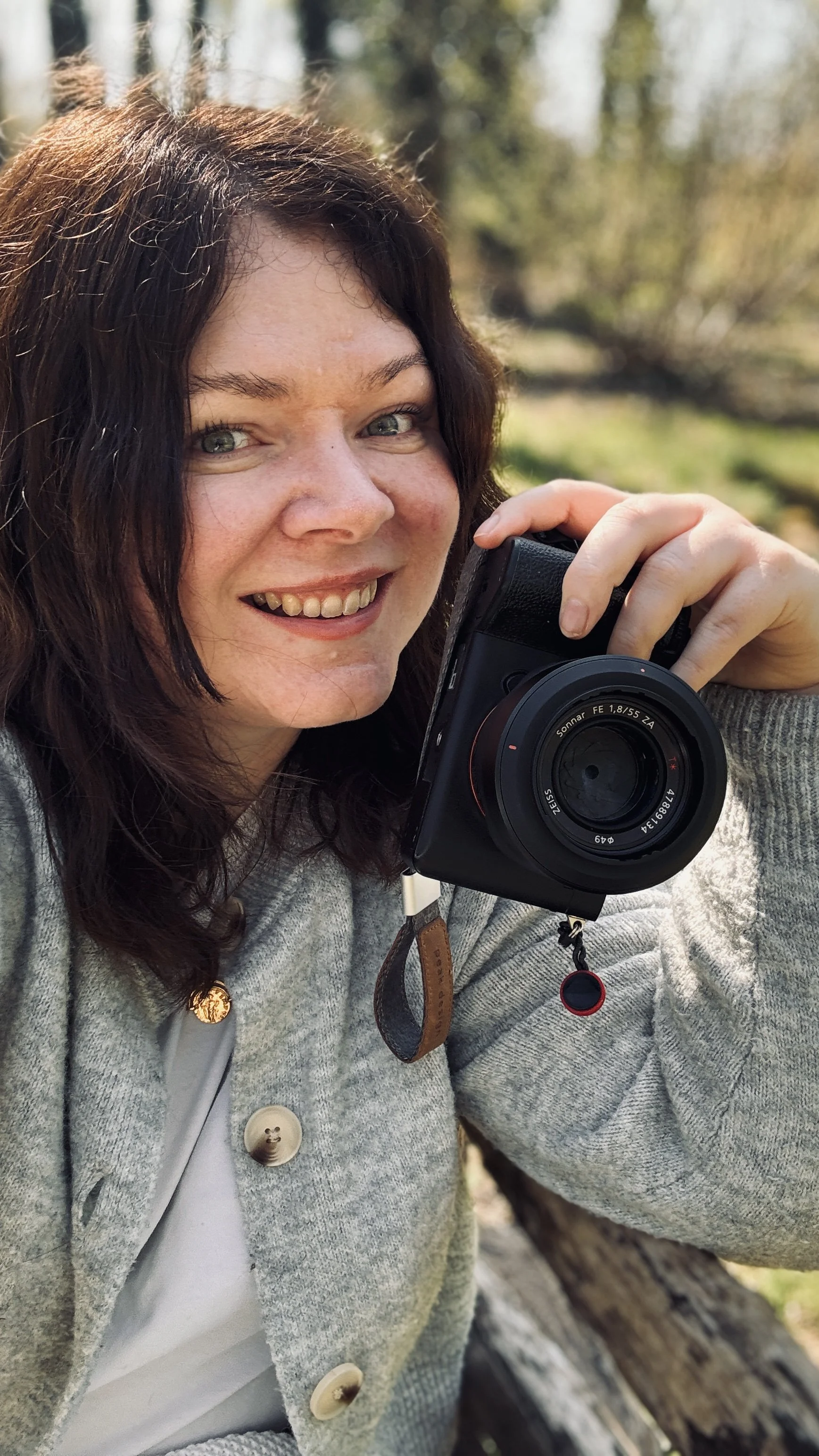 Using AI for a brand photoshoot vs booking a branding photographer (what’s actually worth it?)