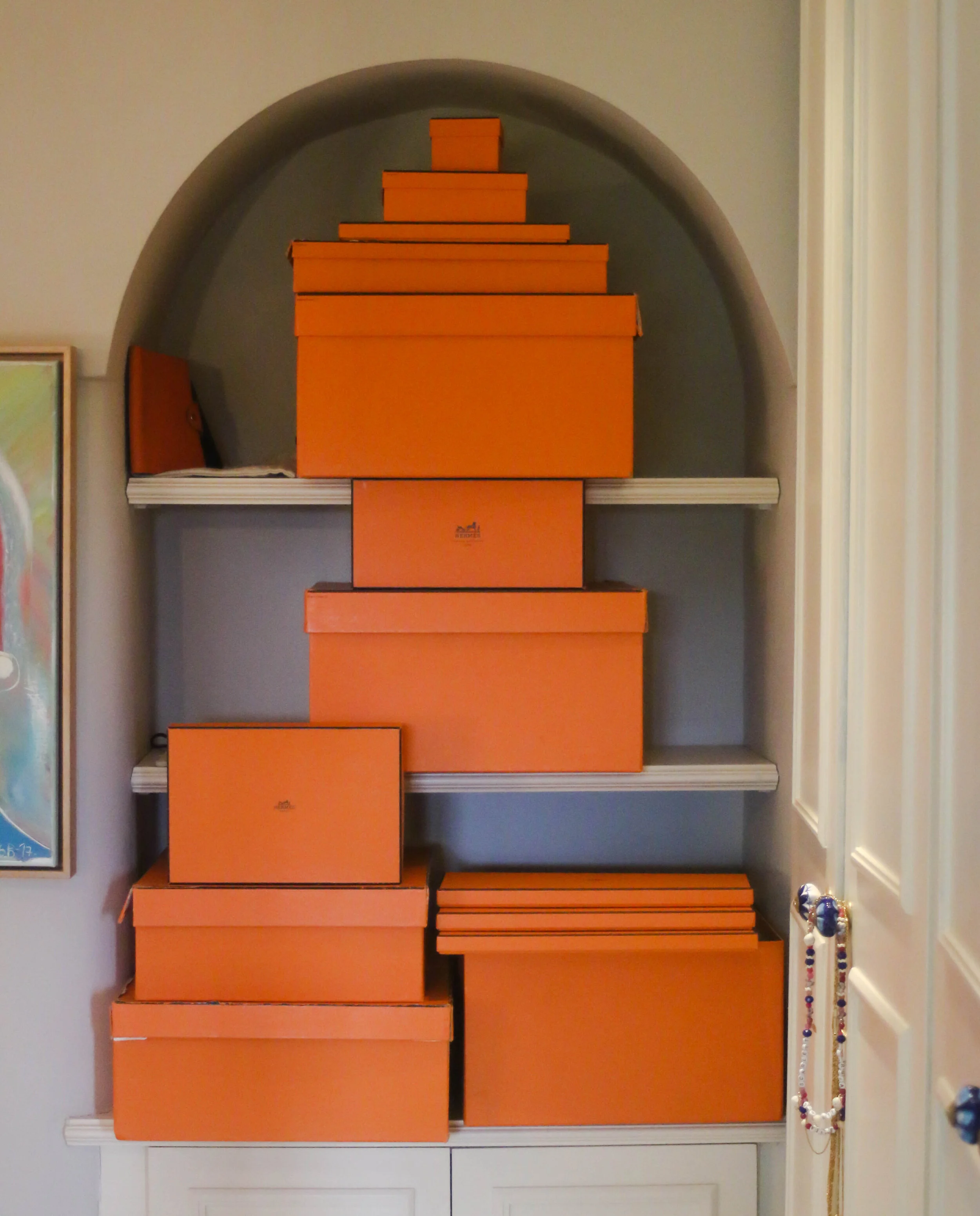 Gift Guide - From Him/Her, yourTik Tok Loving Teens, The Young and of course the Home :) My thinking is that “Whatever the gift, the Art of giving is to be savoured!” 