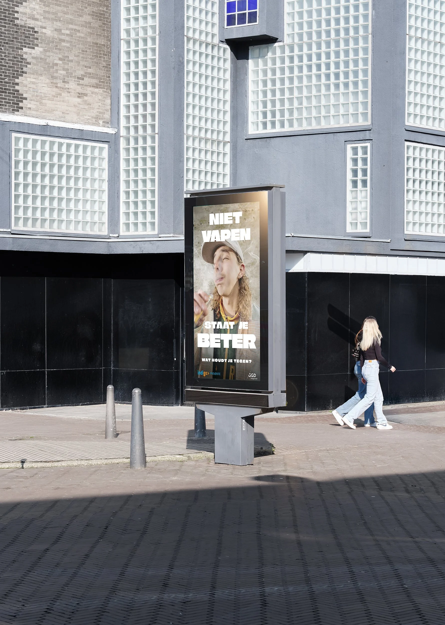 DOOH / Mupi van een preventiecampagne voor de Rookvrije Generatie gericht op jongeren en stoppen met roken en vapen.