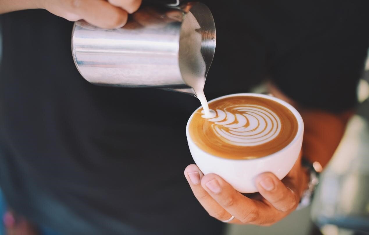 ما هو فن اللاتيه؟ u2014 word on coffee