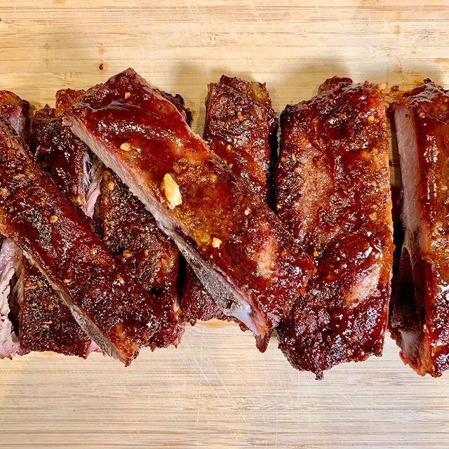 Hickory Smoked BBQ Pork Ribs go great with simple white bread. Like, comment, and follow for future recipes!
&bull;
&bull;
&bull;
&bull;
#bbqribs #smokedbbq #kamadojoe #breadmaking #homecooked #foodporn #foodstagram #porkribs