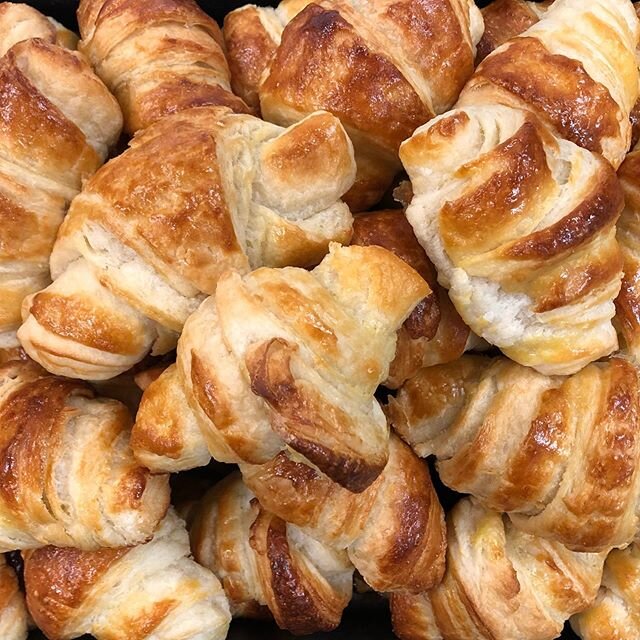 Dough, butter, repeat. Croissants for days! Follow to get future recipes for the food you knead in your life. &bull;
&bull;
&bull;
&bull;
#croissants #laminateddough #homebaker #foodstagram #frenchpastries #baking #butter