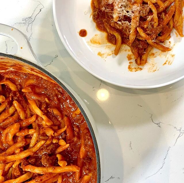 Italian sausage and rosemary strozzapreti pasta, delicious and easy! 
https://www.needskneaded.com/recipes/sausage-and-rosemary-pasta-sauce
&bull;
&bull;
&bull;
&bull;
#homecooking #pasta #recipe #dinner #strozzapreti #italianfood #food #noodles #how