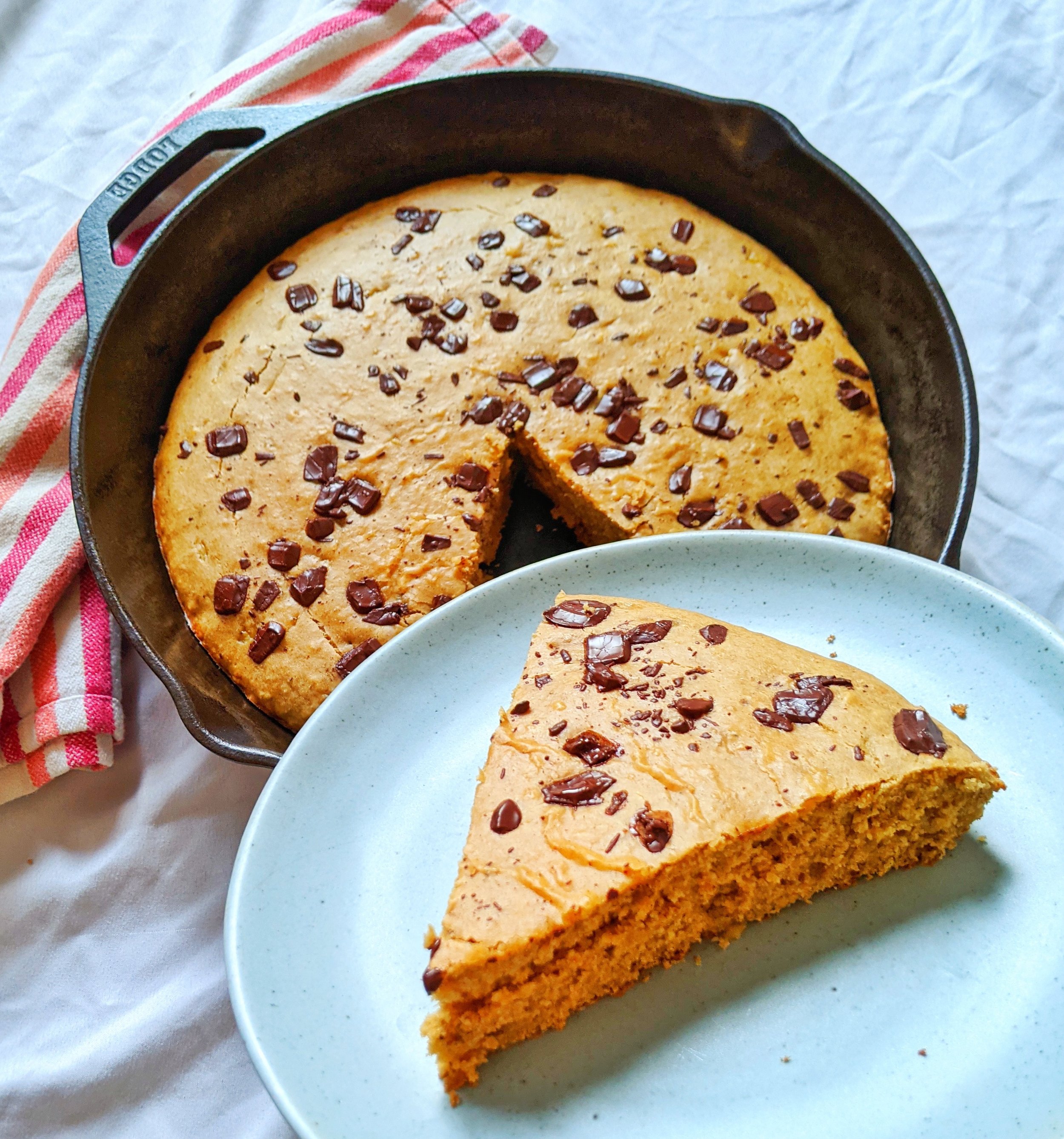 Banana Chocolate Chip Cookie Skillet