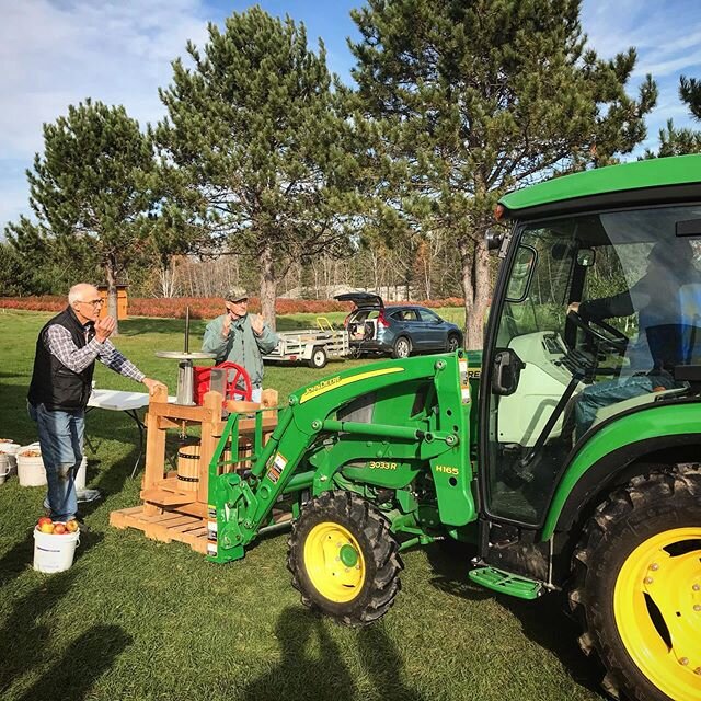 Cider making is a family tradition and family affair at Lavalier&rsquo;s Berry Patch. Everyone has a job and it truly is a team effort, and we all leave with a gallon of fresh squeezed, additive-free apple cider! It was such a lovely afternoon and pe