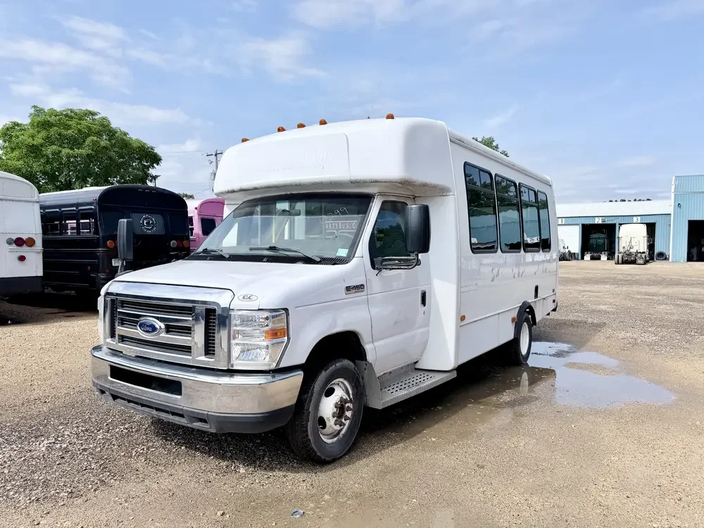 0299 Ford E450 Shuttle Bus For Sale 2.webp