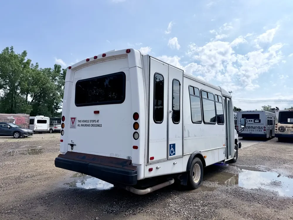 0299 Ford E450 Shuttle Bus For Sale 4.webp