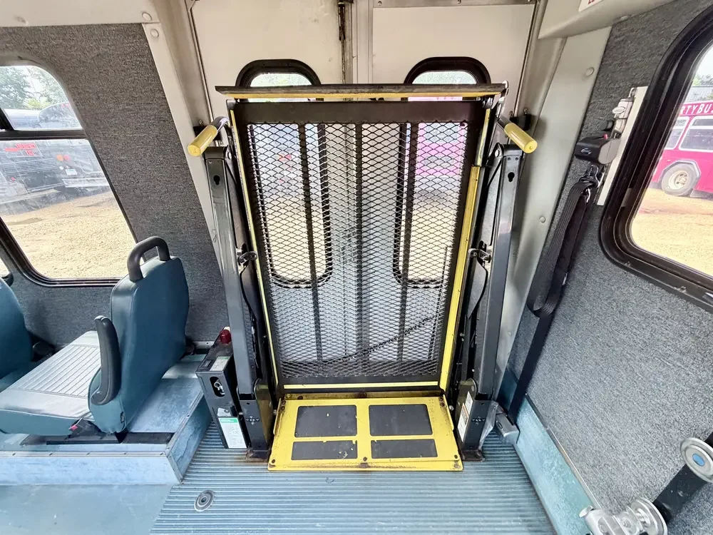 0299 Ford E450 Shuttle Bus For Sale 9.webp