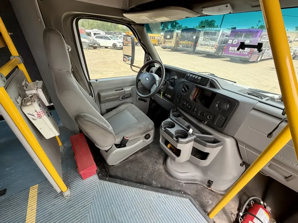 0327 Ford E450 Shuttle Bus For Sale 8.webp