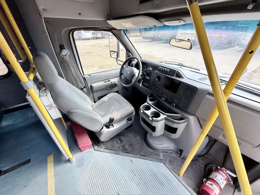 0299 Ford E450 Shuttle Bus For Sale 7.webp