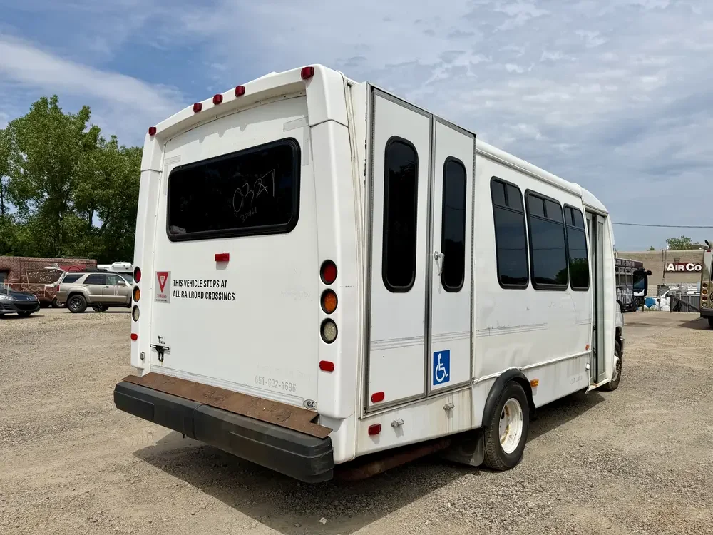 0327 Ford E450 Shuttle Bus For Sale 5.webp