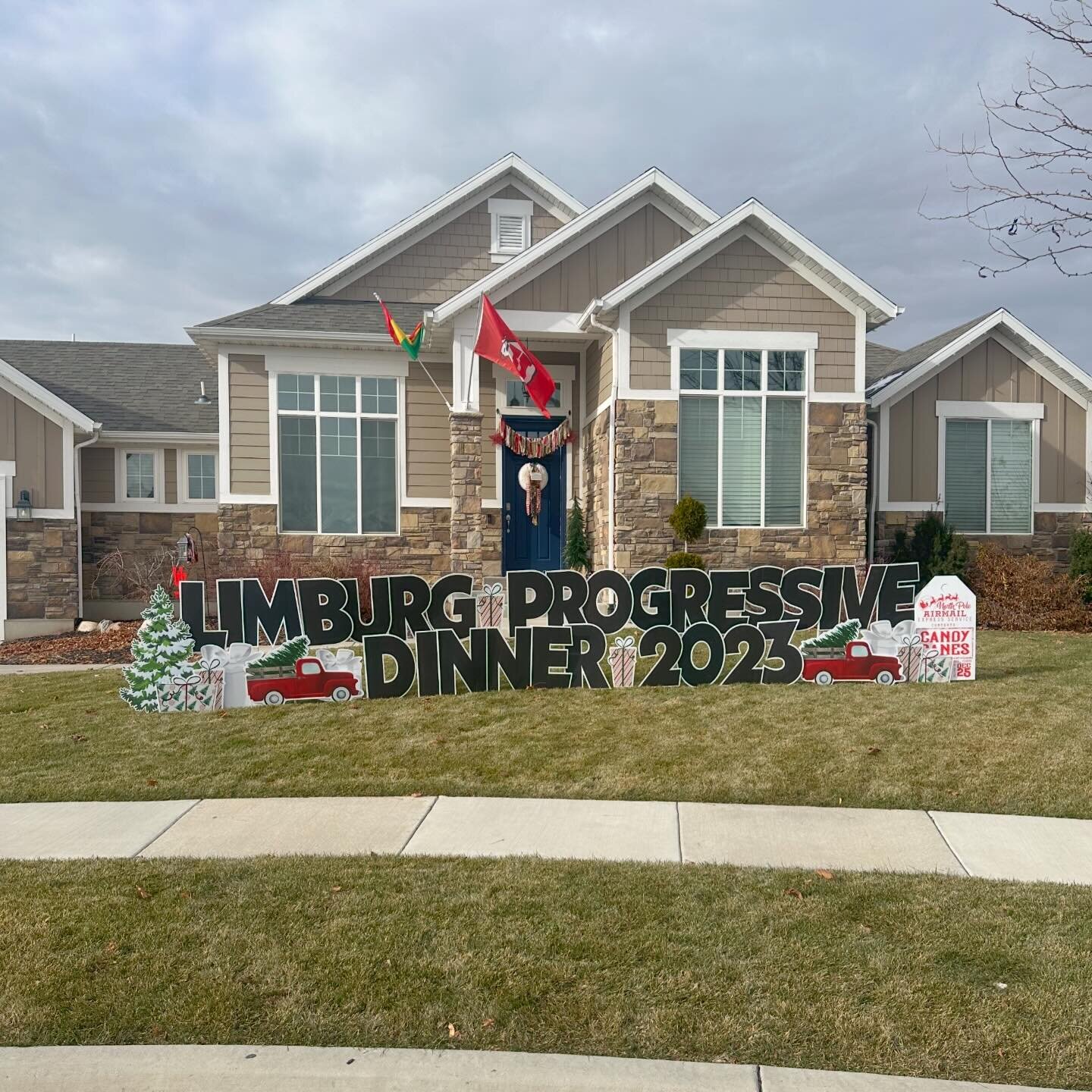 How fun is this annual tradition?? ❄️ They drive from house to house with their entire family to enjoy each part of their meal. This is their 24th year doing it!