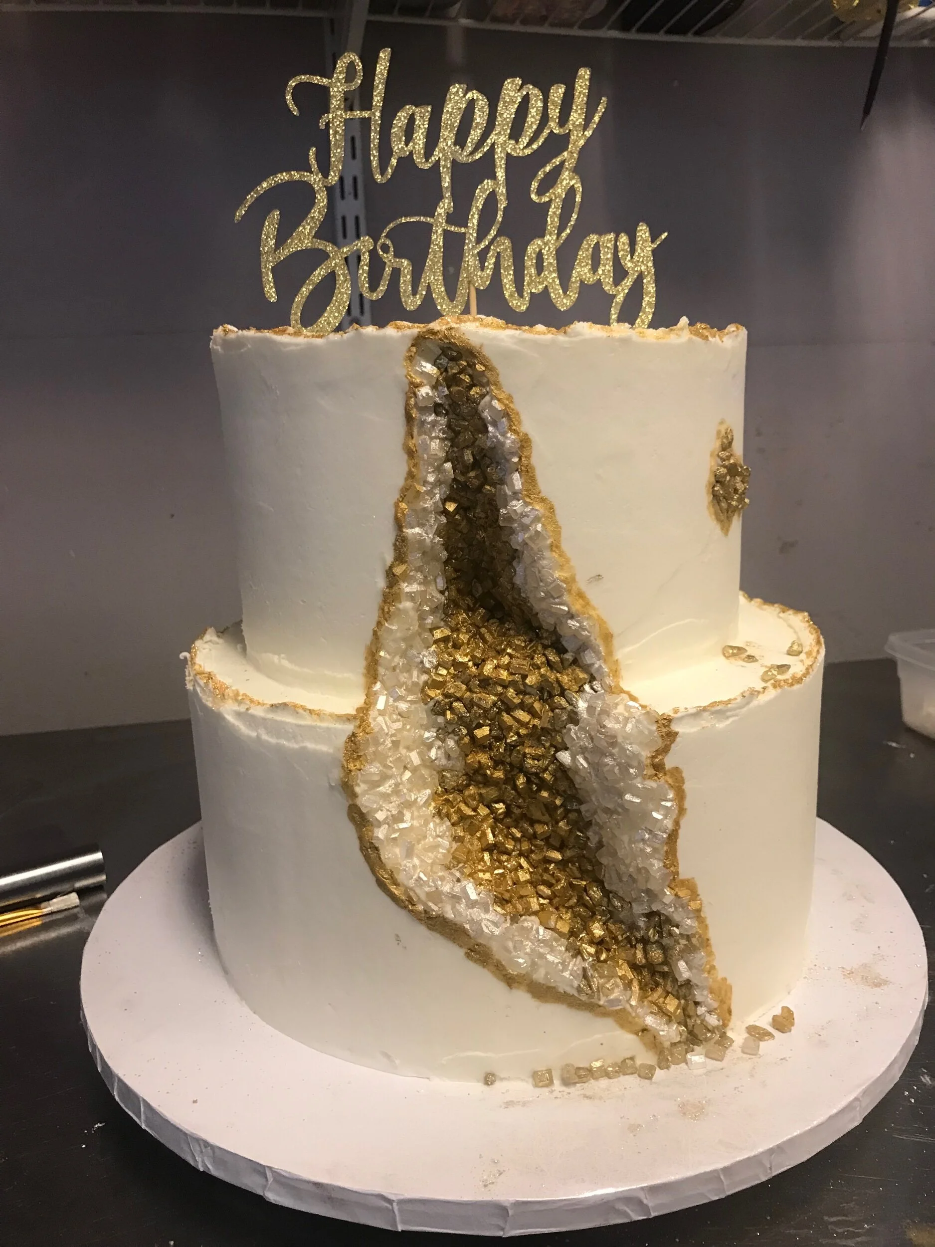 Geode Cakes & Tier Cakes (These cakes are custom and require an appoint to place order)