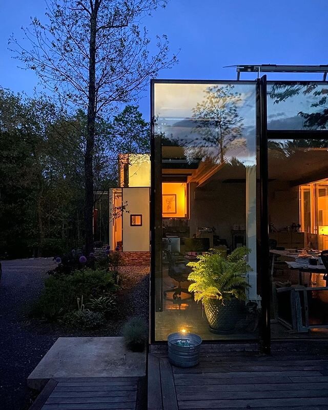 VS1 Home reimagined what a home can be. Stay tuned this weekend for a &ldquo;Day in the Life&rdquo; video.

#glasshouse #house #architecture #hudsonvalley #upstateny #hudsonvalleyny #modernhomeshudsonvalley #hudsonvalleyhomes #moderndesign #contempor