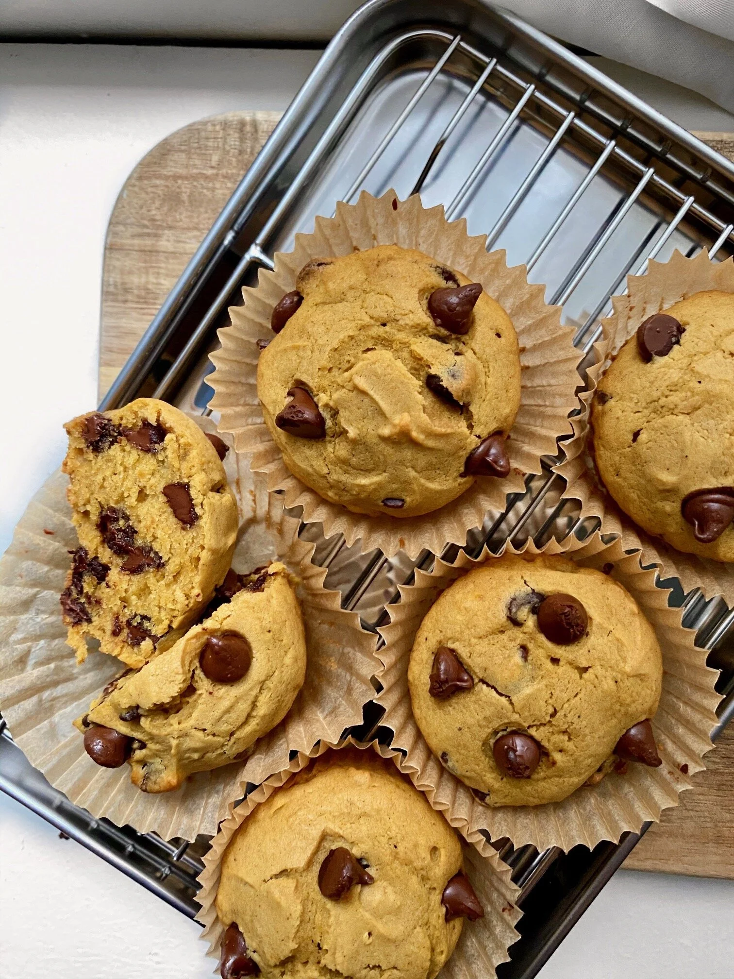 The Best Pumpkin Spiced Chocolate Chip Muffins