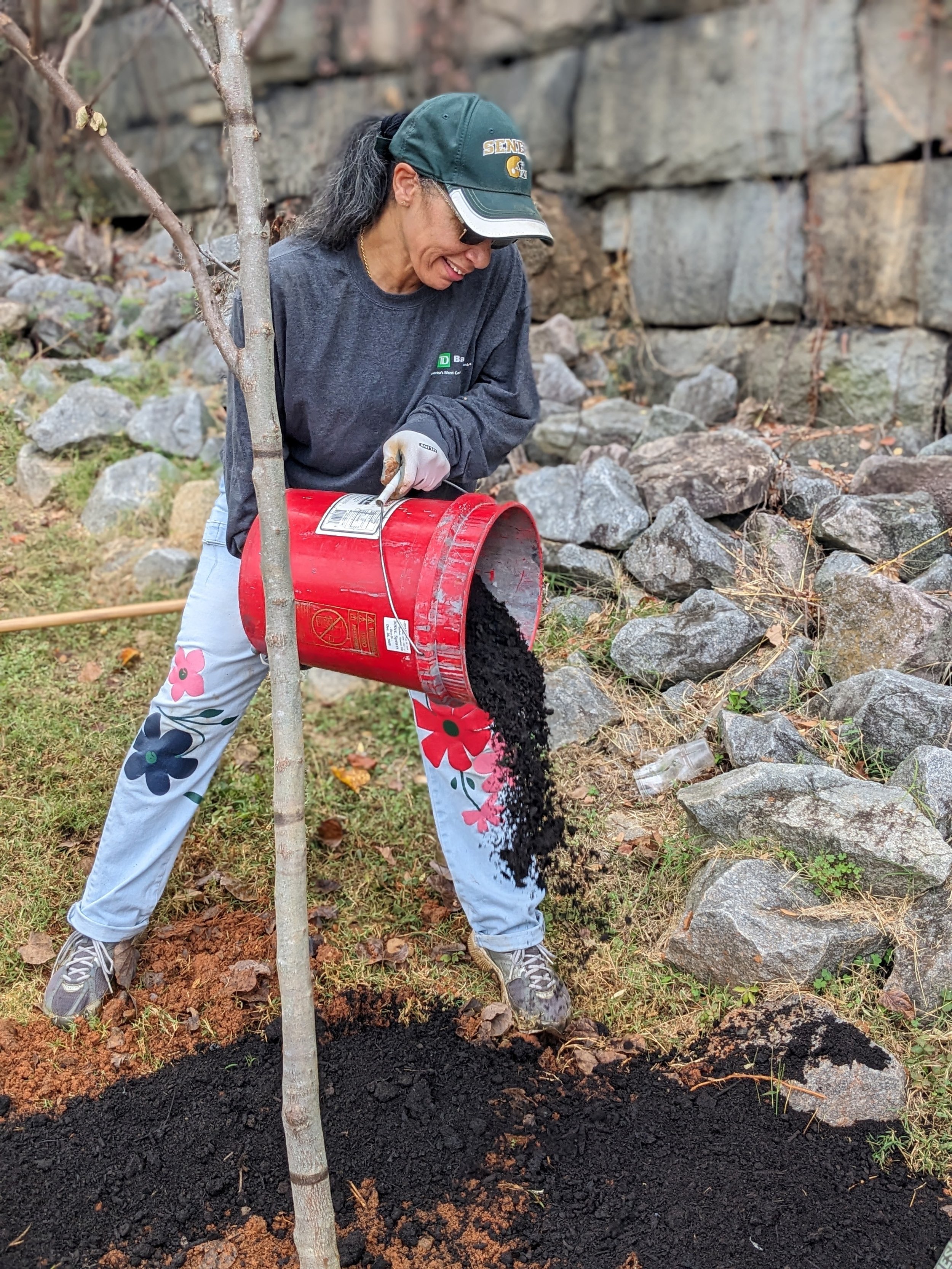 Planting 17.jpg