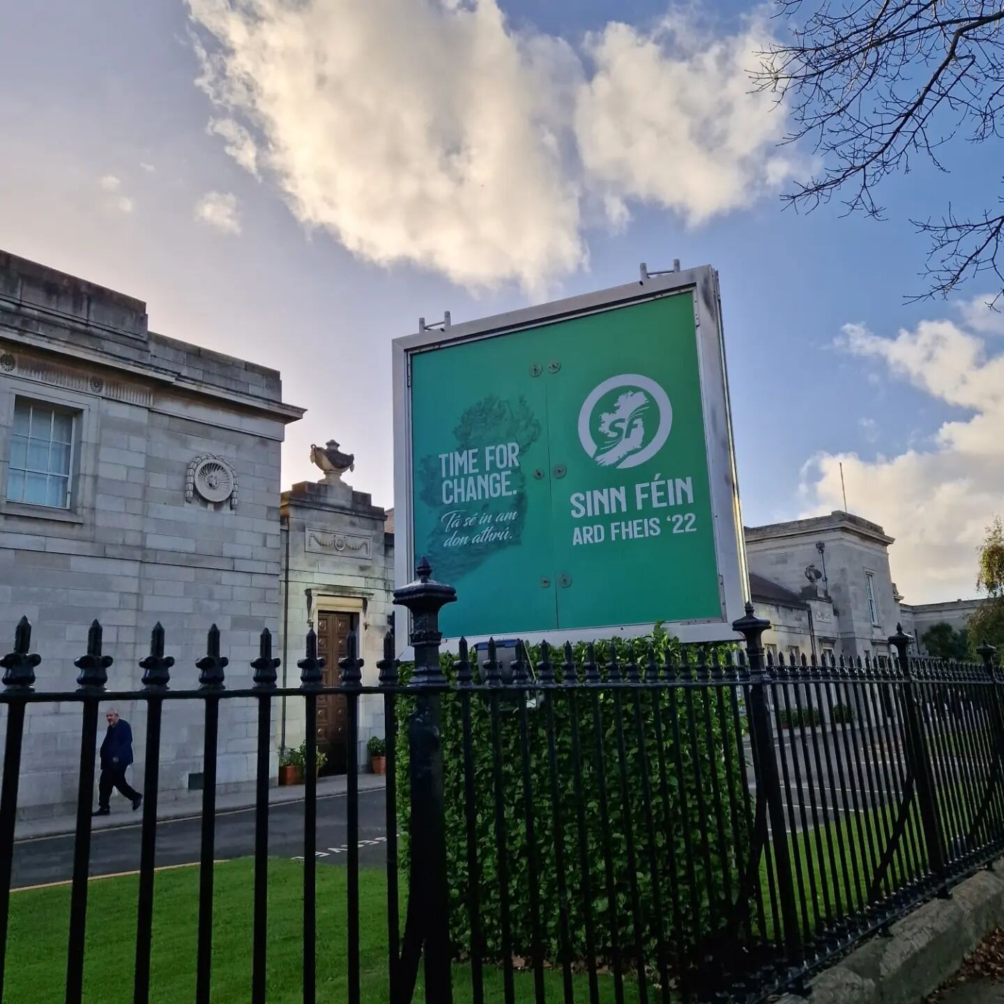 Up in Dublin today at the Sinn F&eacute;in Ard Fheis with the @pfsa_ireland educating the members of the need for better access to cannabis for patients  #CannabisReformIreland 
#BringAliciaHome 
#Decrim