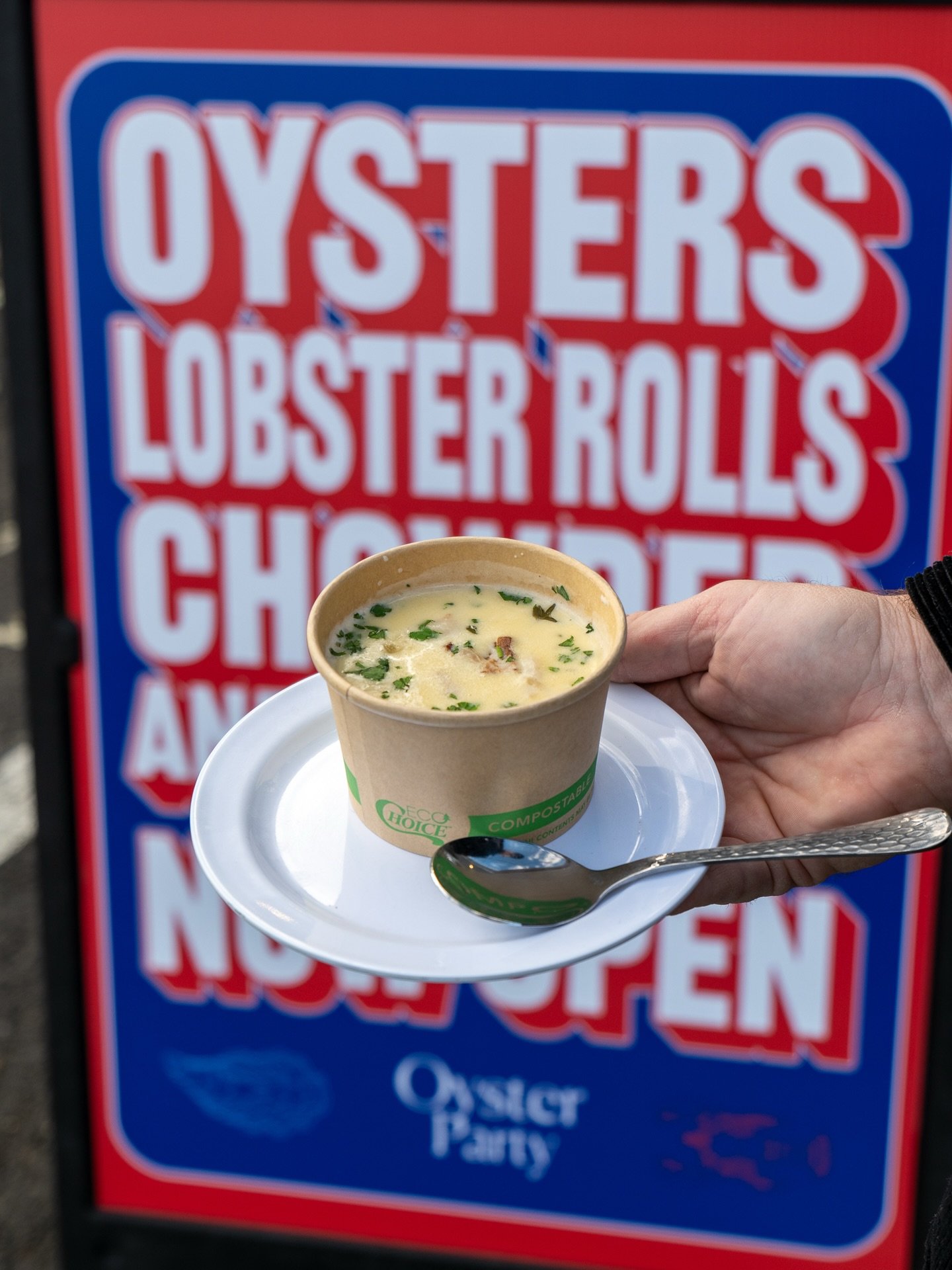 Cold winter days call for a cozy bowl of New England clam chowder. The perfect way to warm up with us. ❄️🥣✨