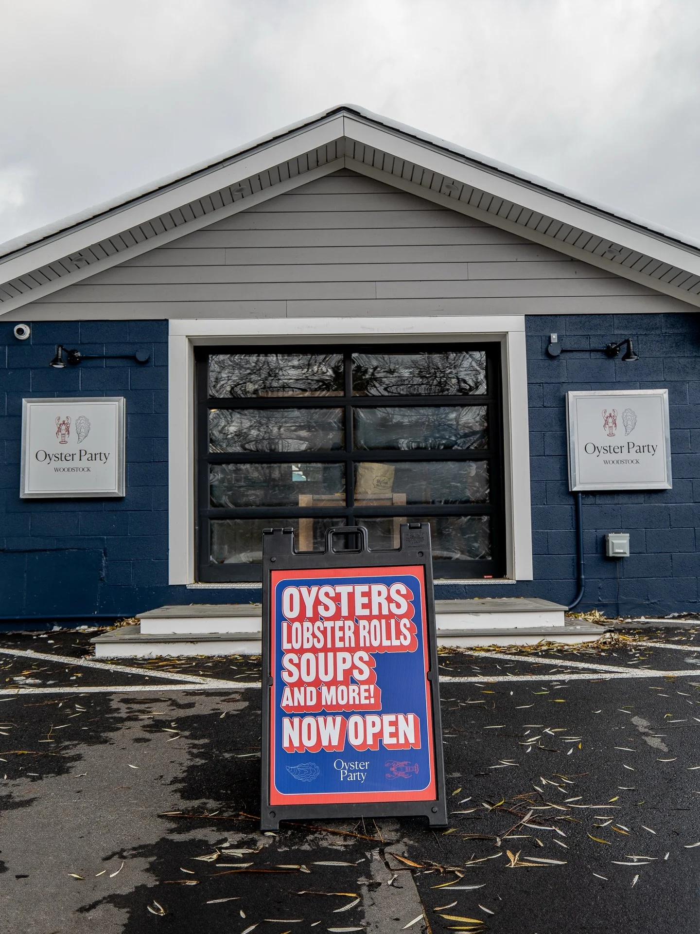 The coziest way to spend a winter Sunday? Delicious bites and a warm welcome. Open 12&ndash;8pm today! ❄️🏠