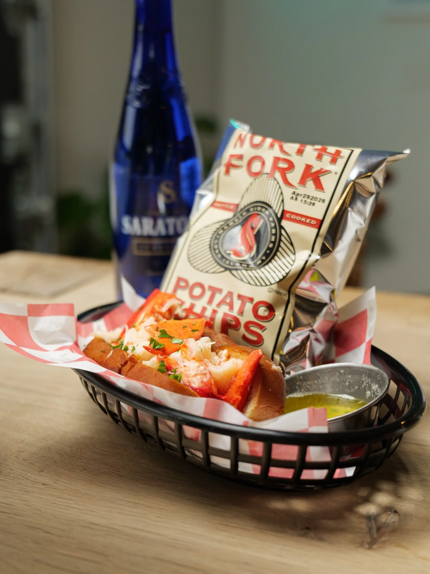 Hot lobster roll + drawn butter on the side. Pour responsibly (or don&rsquo;t).

📍1802B NY-28
Woodstock, NY 12498