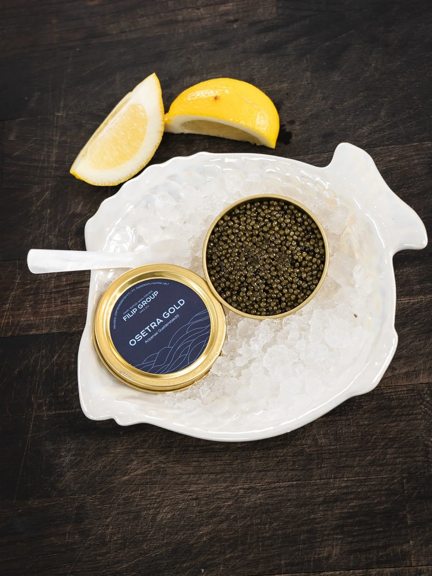 Let us know which caviar you would prefer at your next oyster party! 🦪✨ Are you team osetra, beluga, or something else entirely?
