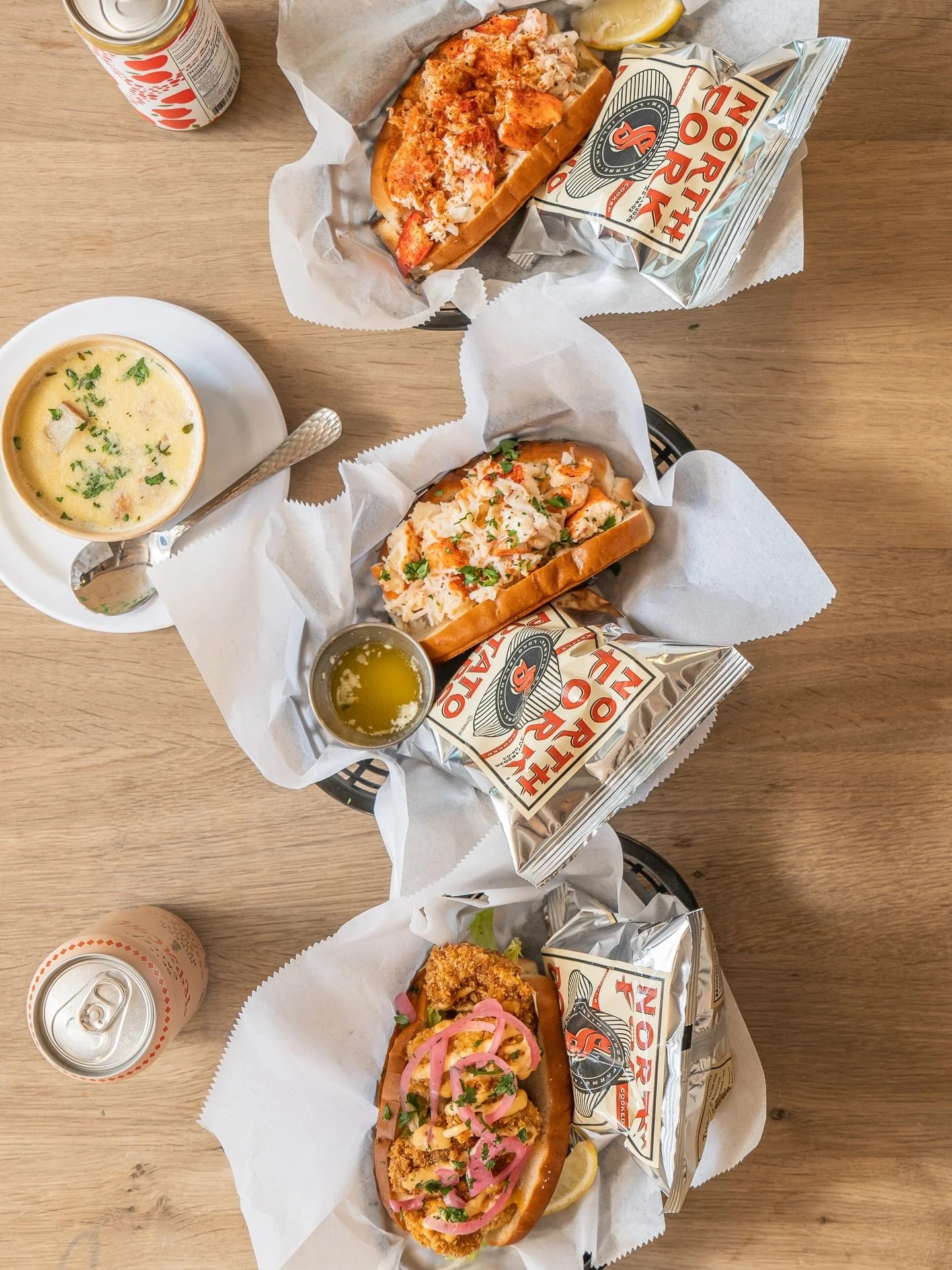 Make sure your weekend plans include a seafood spread like this. 😎 🦪🦞

📍1802B NY-28
Woodstock, NY 12498