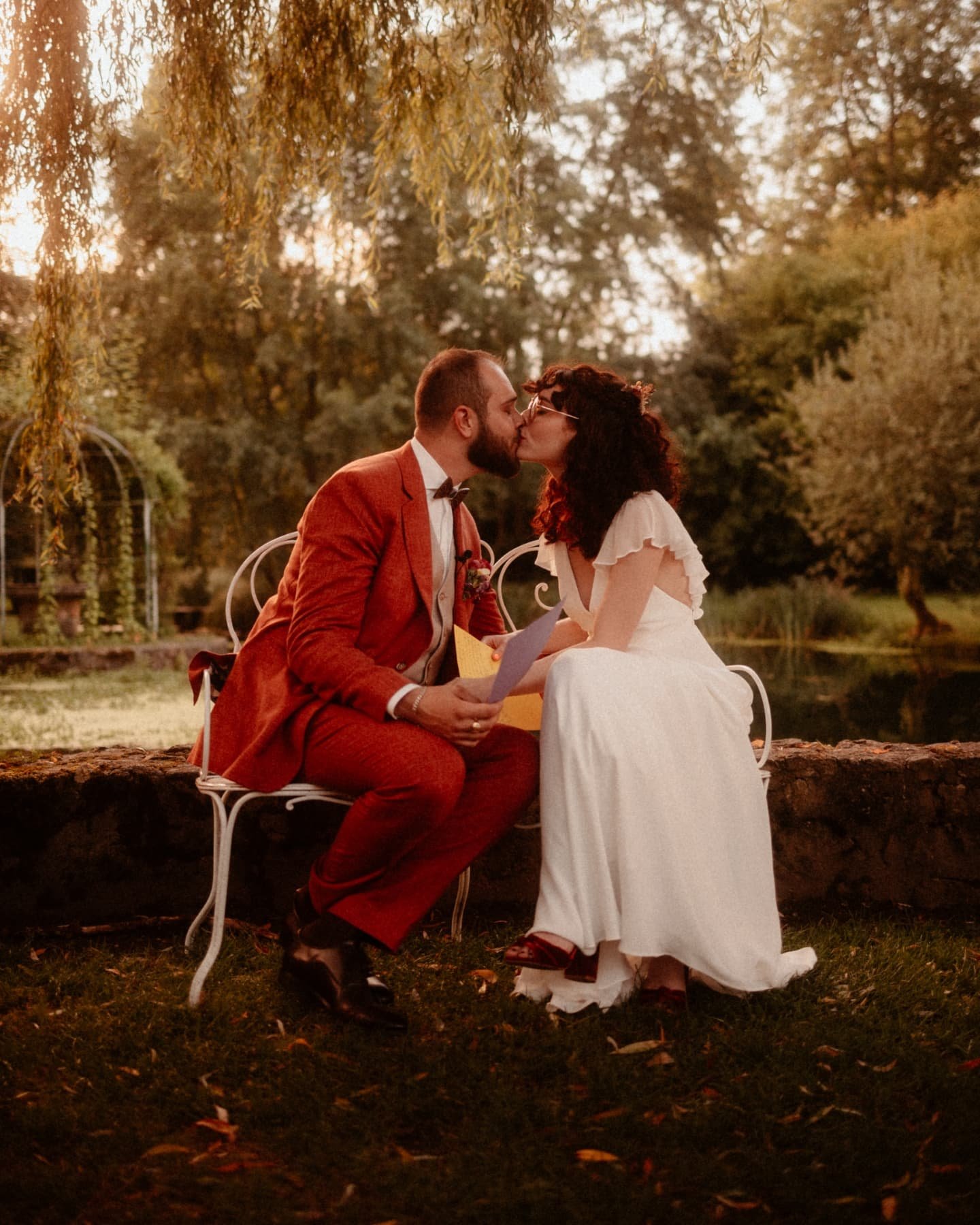 Se dire des mots doux ❤️

Avoir un mariage &agrave; votre image c'est choisir vos moments. C'est choisir de s'&eacute;changer ses v&oelig;ux en tout intimit&eacute; (ou presque) et de garder ce moment d'amour rien que pour soi ! C'est ce que Marie et