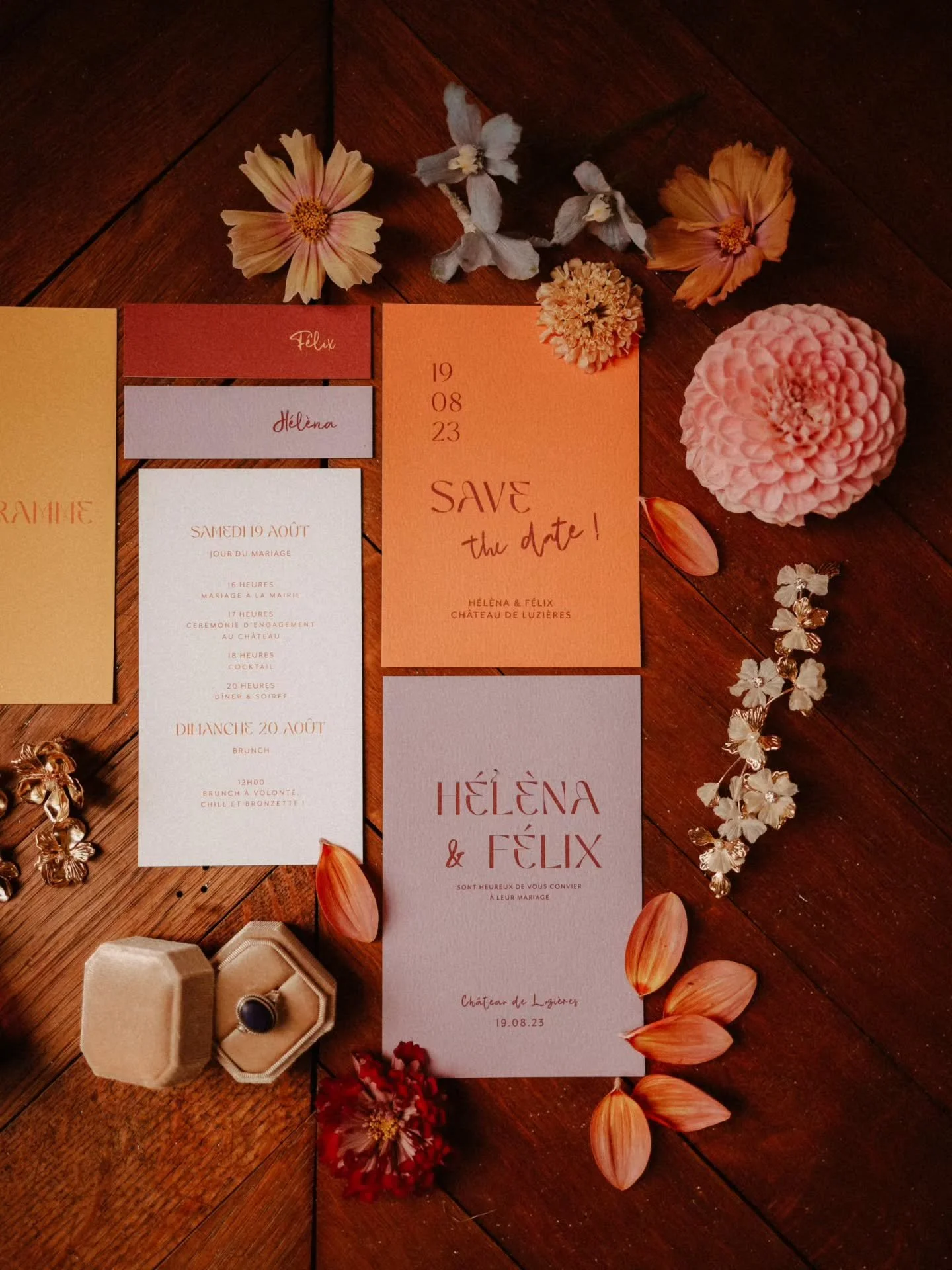 Les premiers d&eacute;tails que vos proches d&eacute;couvrent de cette journ&eacute;e ☀️

📷 Infos et r&eacute;servations 
www.morganegreen.com
_

| Lieu @chateaudeluzieres 
| Bijoux @lachambreblanche 
| Papeterie @septembrepapeterie