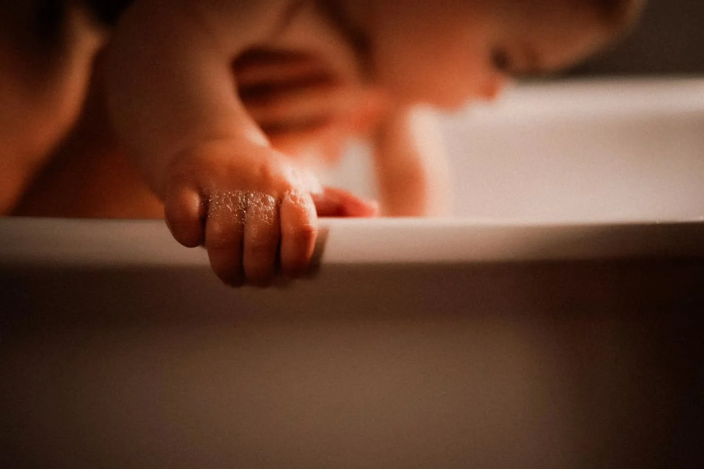 Baby ❤️

On parle beaucoup mariage ici ces derniers temps parce que la saison se pr&eacute;pare, les demandes arrivent encore pour cette ann&eacute;e et les r&eacute;servations pour 2027 d&eacute;butent !

Mais au milieu de ces histoires d'amoureux, 