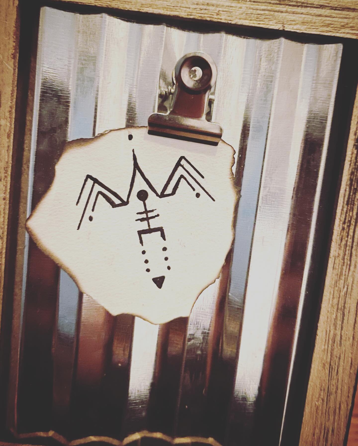 Channeled this sacred soul symbol for Missy&rsquo;s 3 kids at a beautiful in person ceremony. ✨💗✨ #crystalinekids #lemurian #sacredcircuitry #air #water #metal #synergy #angelwings #movemountains #mothercore #groundinganchor #sacred3