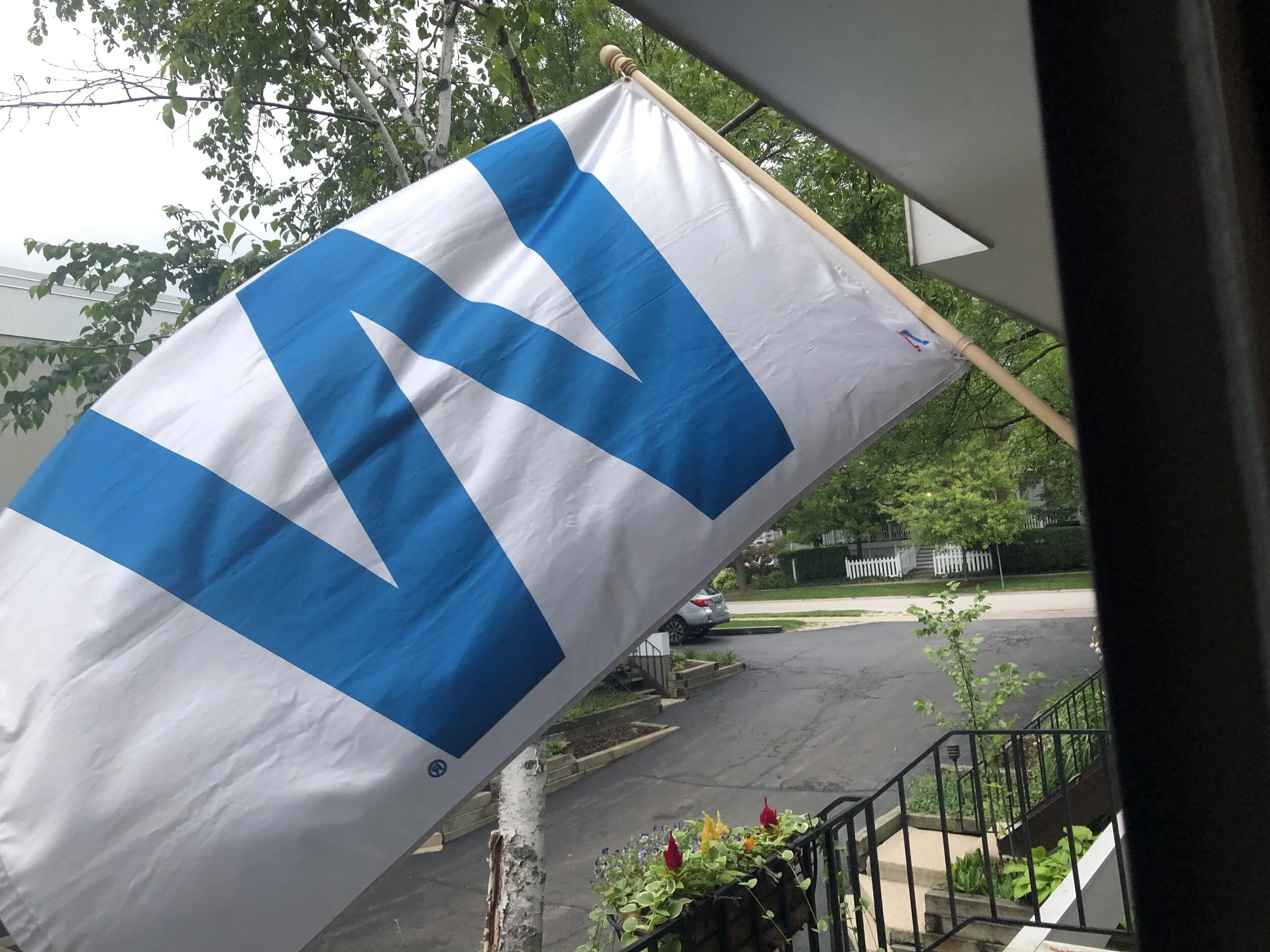How I fought the HOA to fly the W flag for Cubs
