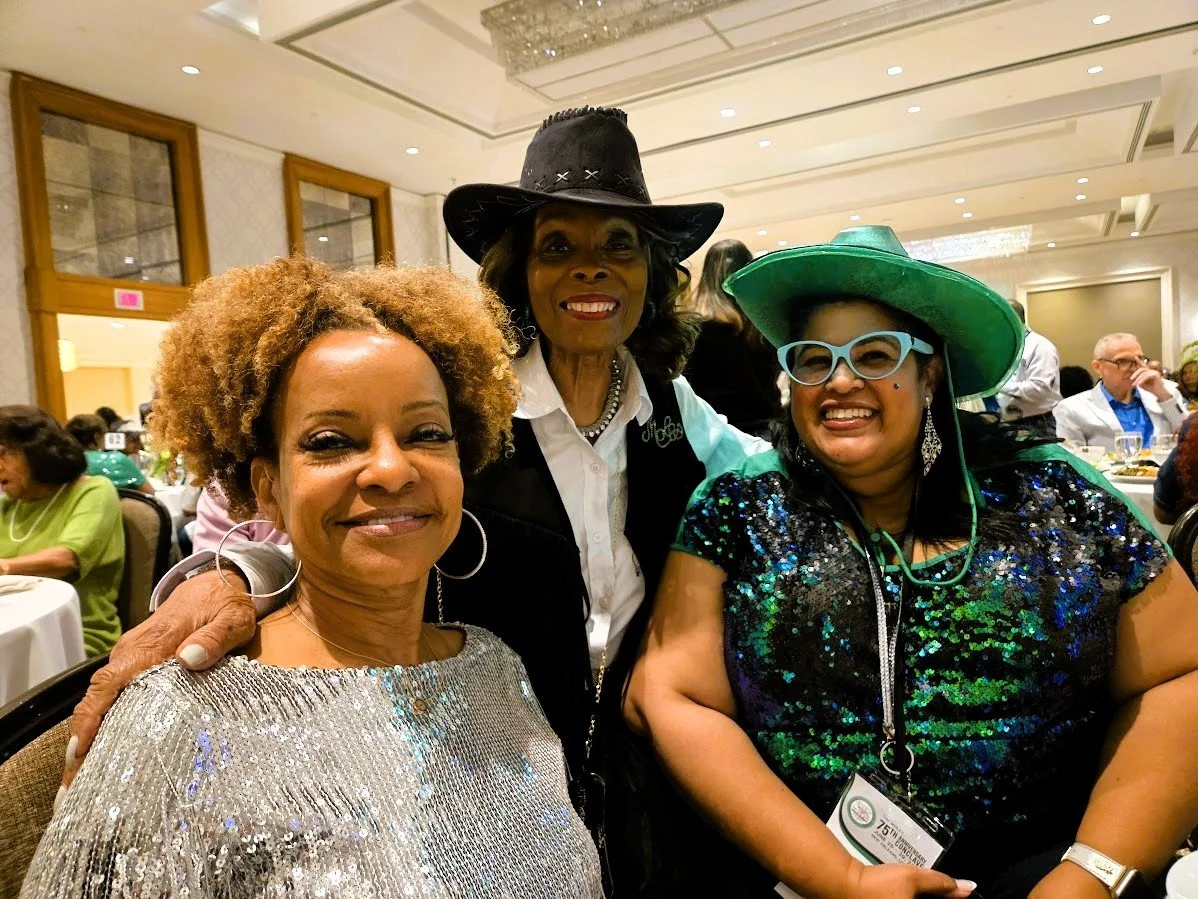 CONCLAVE 2025_Ballroom_Moles Mary-Debra_Tierra.jpg