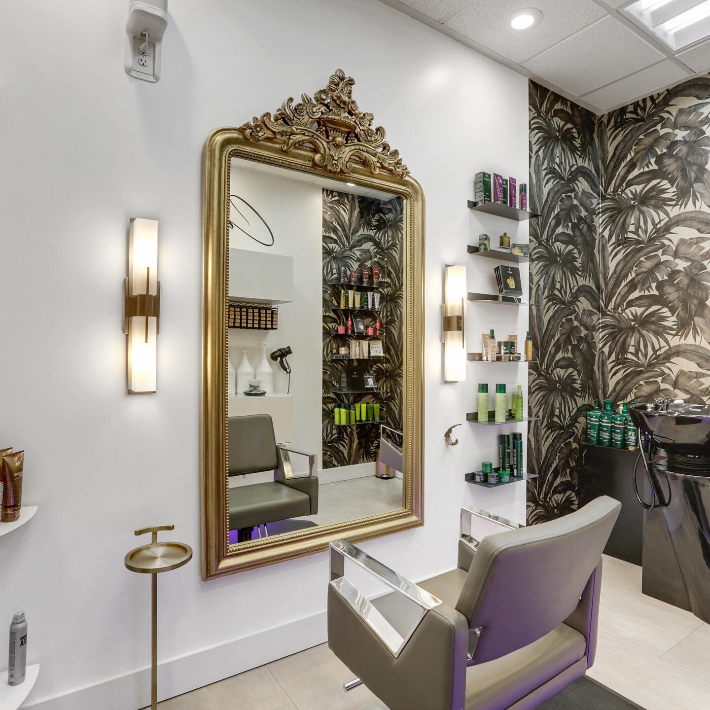 Looking for a private salon? One Chair &bull; One Stylist &bull; One Client at a time ... Attention to detail and utmost client safety is an understatement in my new space.  Services I offer.. Women&rsquo;s Haircuts &bull; Color &bull; Color Correcti