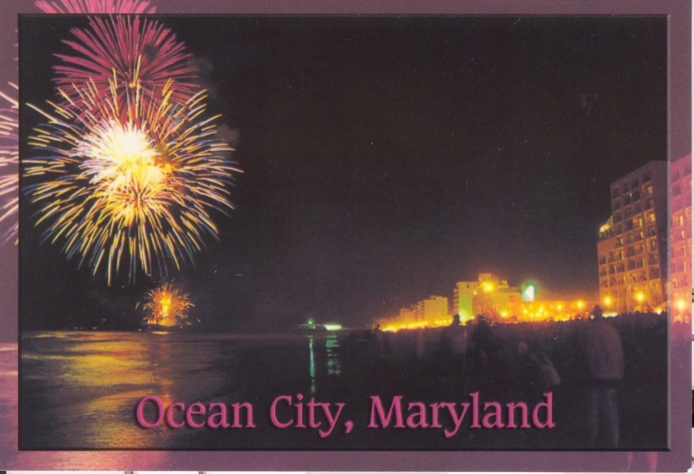 A very happy 4th of July from the Ocean City Life-Saving Station Museum 🇺🇸 🎆 

Featuring a postcard with a fireworks photograph taken by Roland Bynaker. 

#museum #ocmd #lifesavingstation #bythebeach #fourthofjuly #4thofjuly #fireworks #postcard