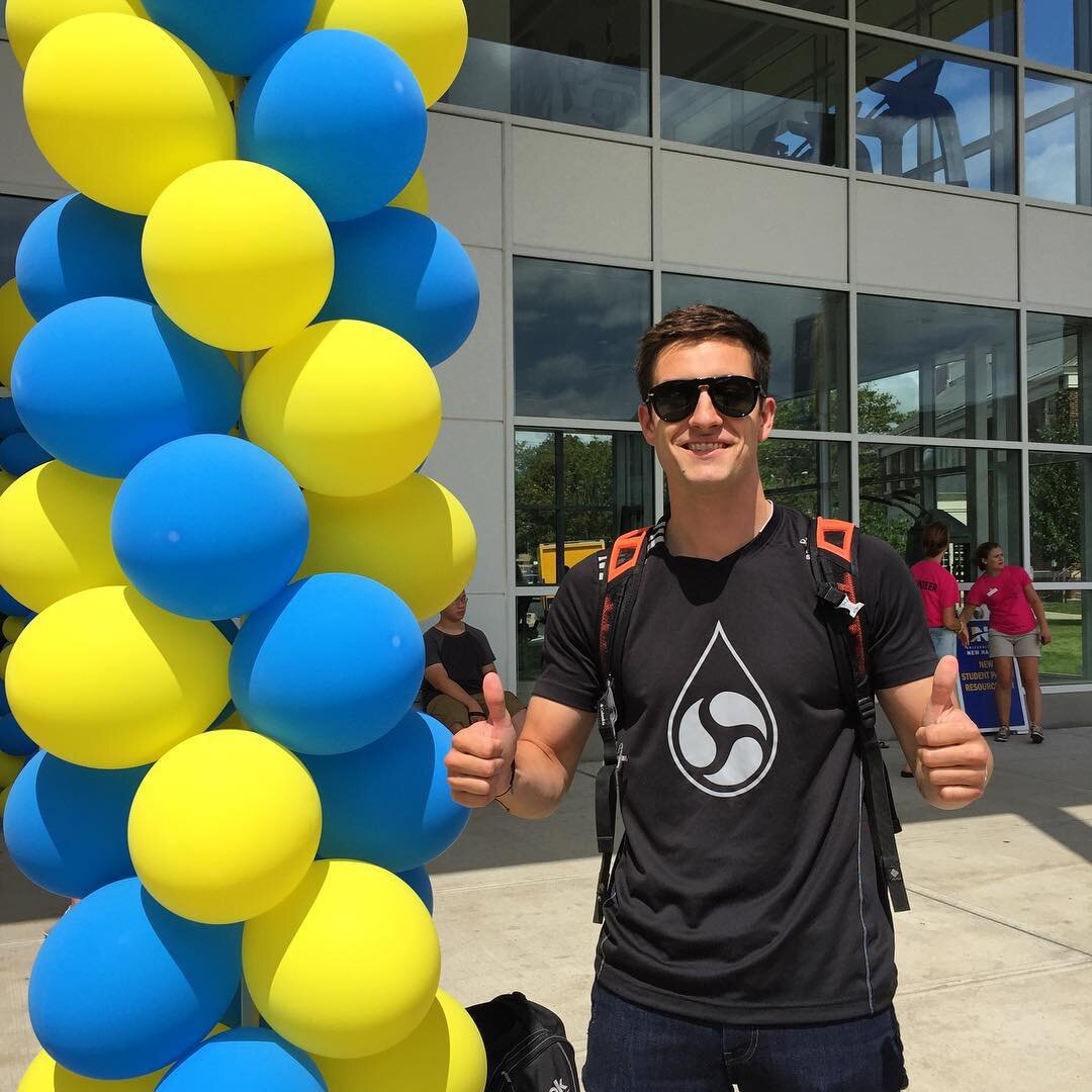 Great to meet all of the new students today at the @unewhaven resource fair! To all those who picked up a #freeagentprint tee, wear them with pride!