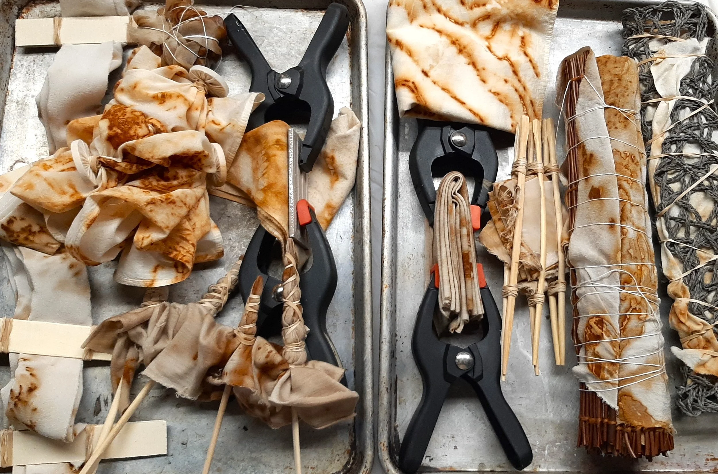 shibori rust dye1.jpg