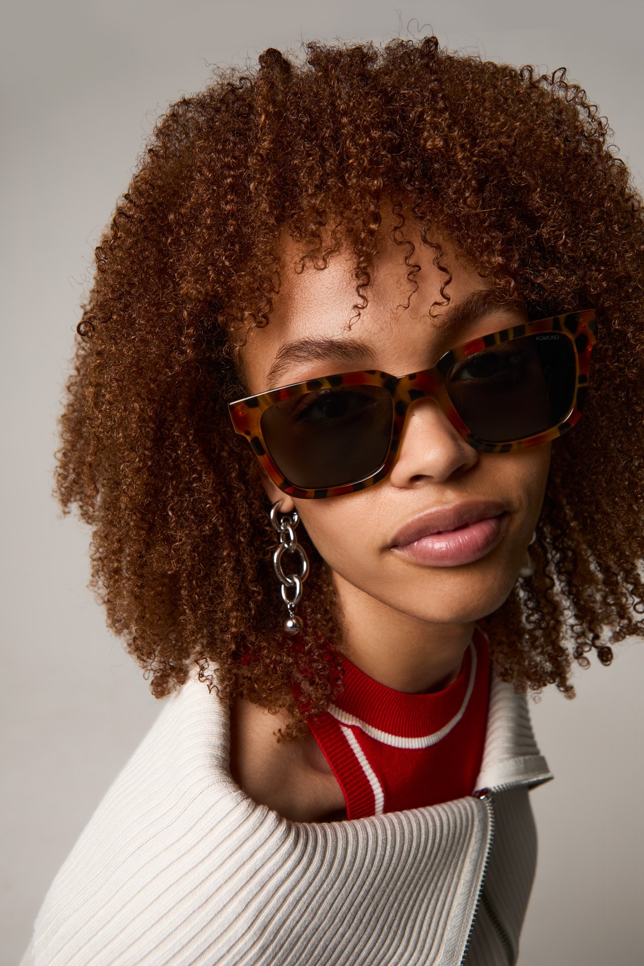 BOBBY AMBER SHELL_KOM_S9020_4618.jpg