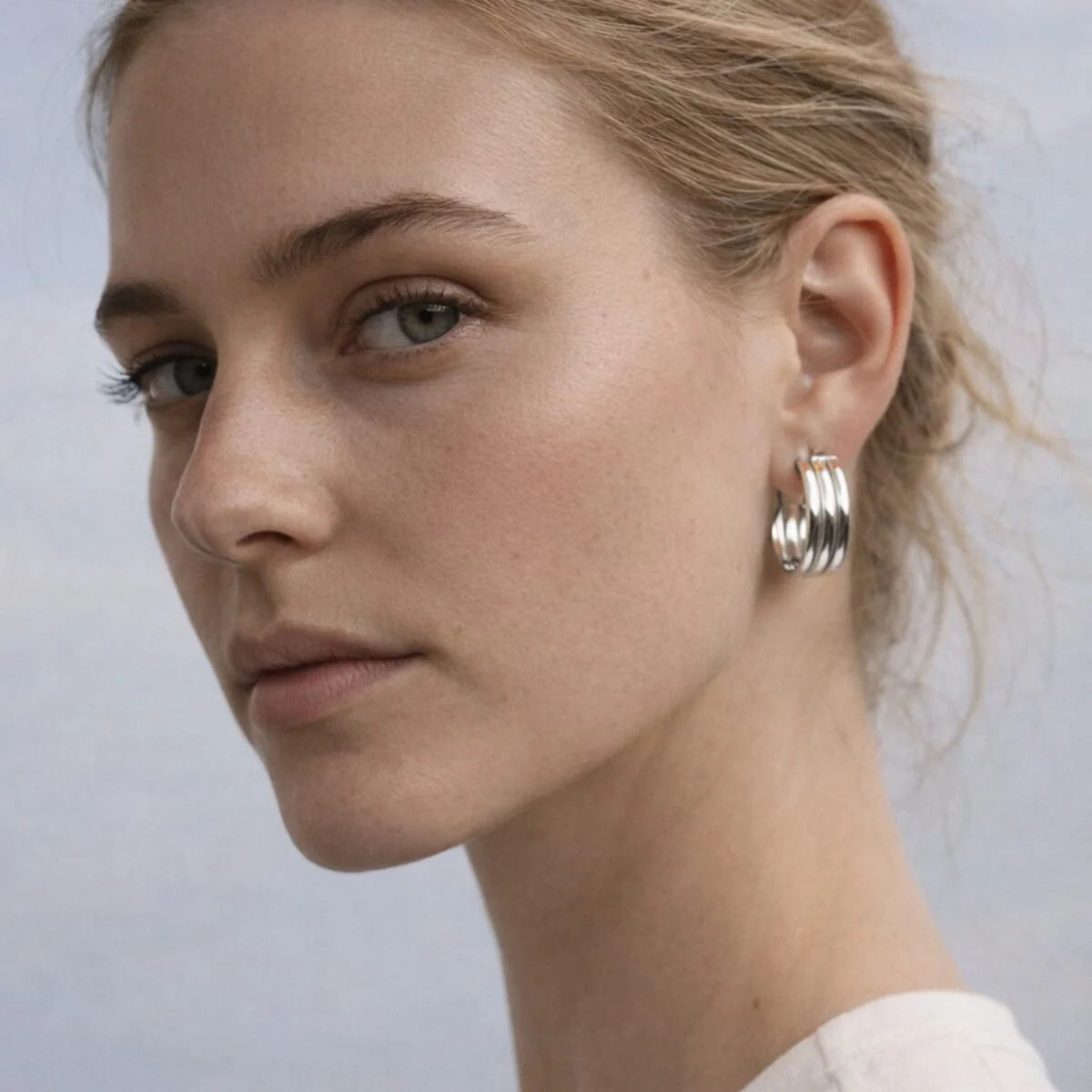 nike-silver-hoop-earrings-model-klimbim-1200x1200.jpg