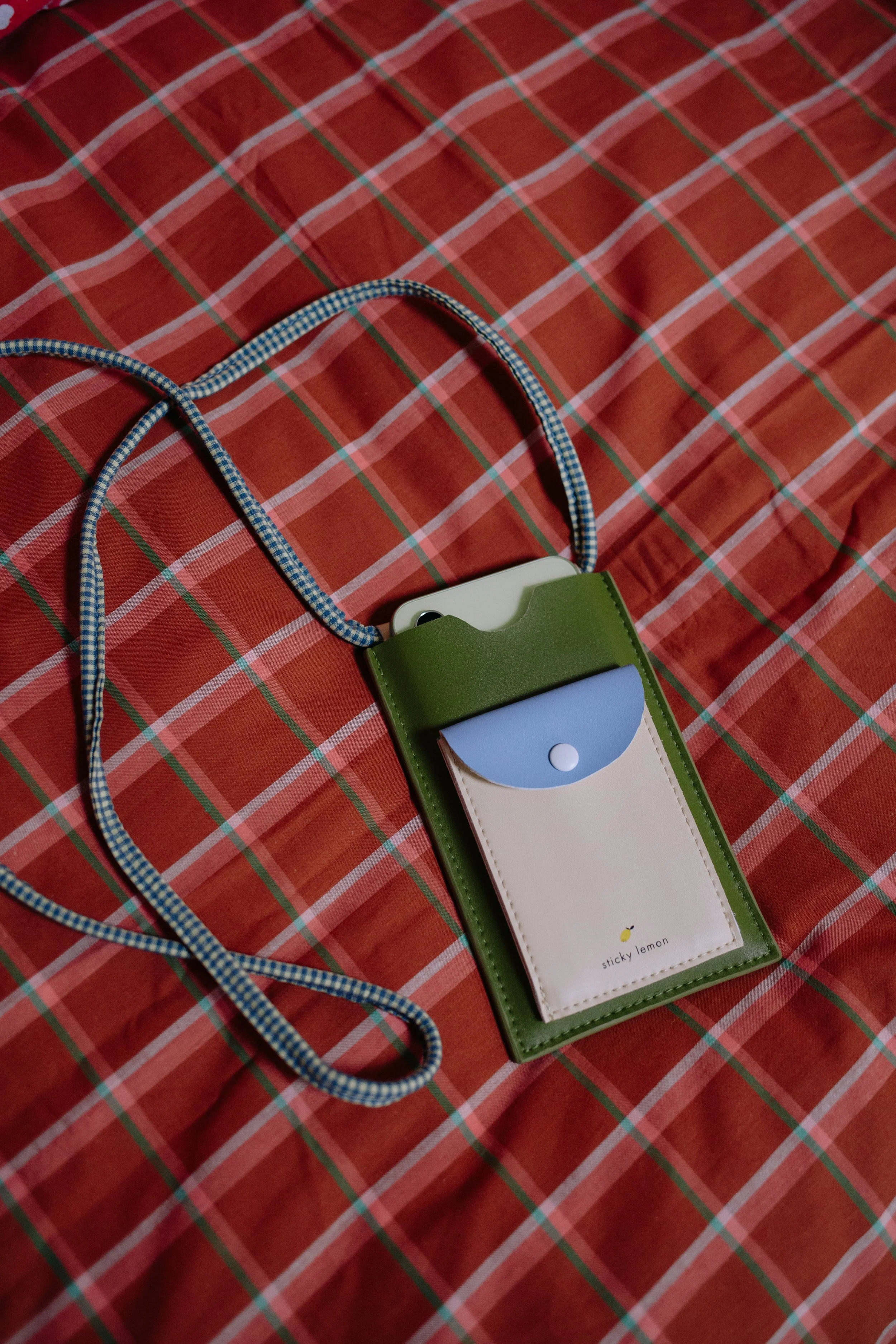 1802377 - Sticky Lemon - phone pouch - lemon tree - tickling grass - 04.jpg