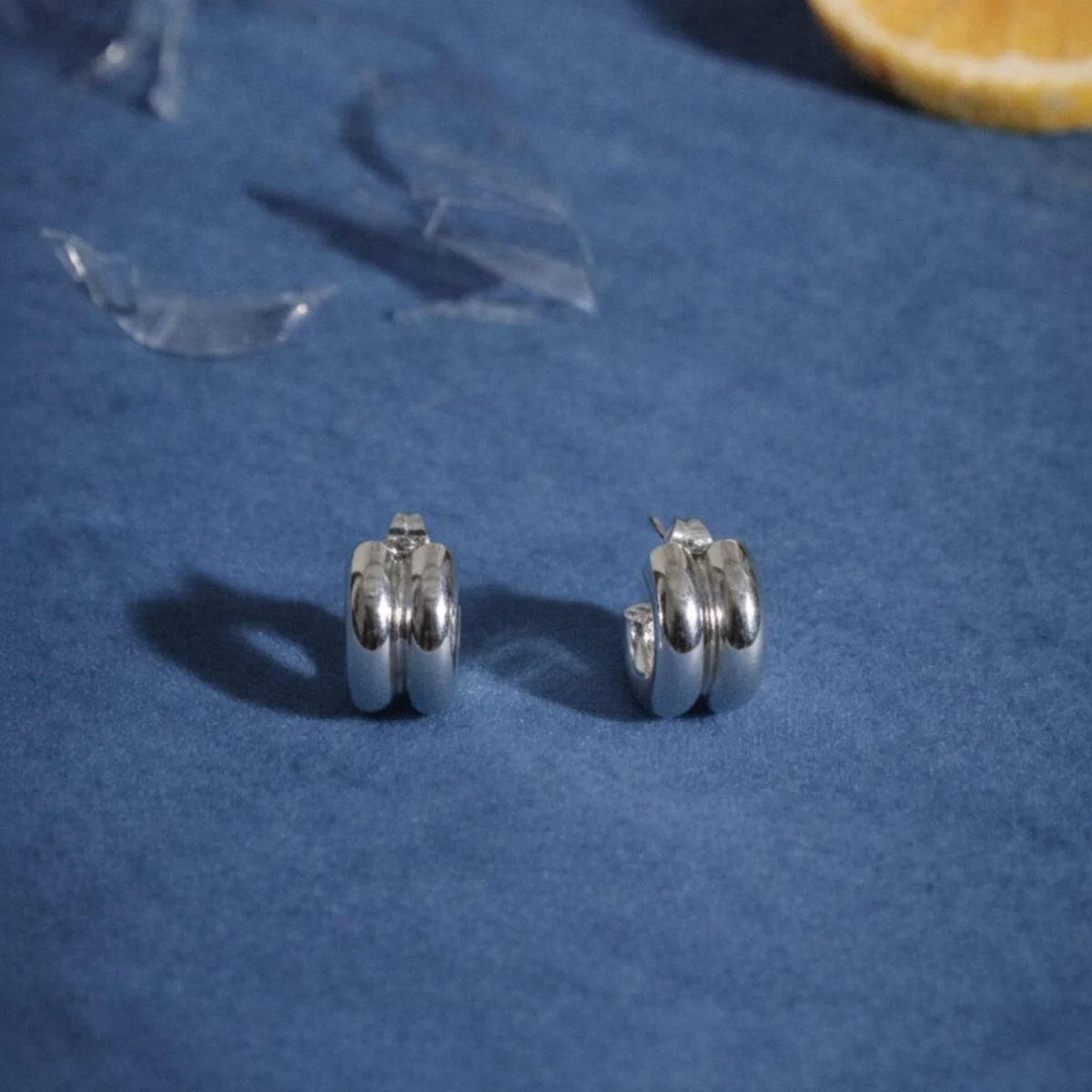 nike-earrings-silver-bodegon-2-1500-1200x1200.jpg