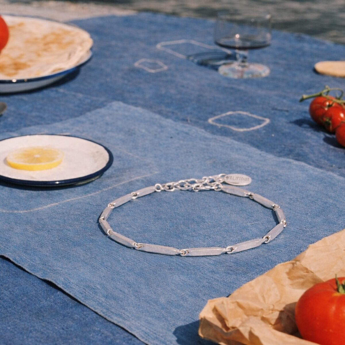 HYDRA-BRACELET-SILVER-HORIZONTAL_1500x1500-1200x1200.jpg