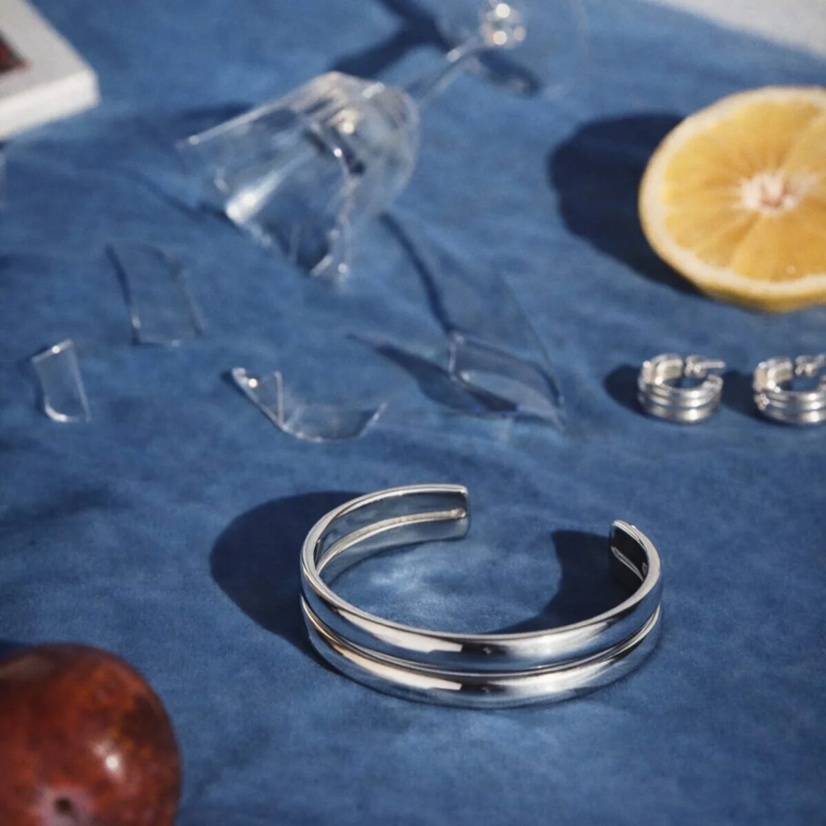 klimbim-barcelona-nike-bracelet-silver-lifestyle-1200x1200.jpg