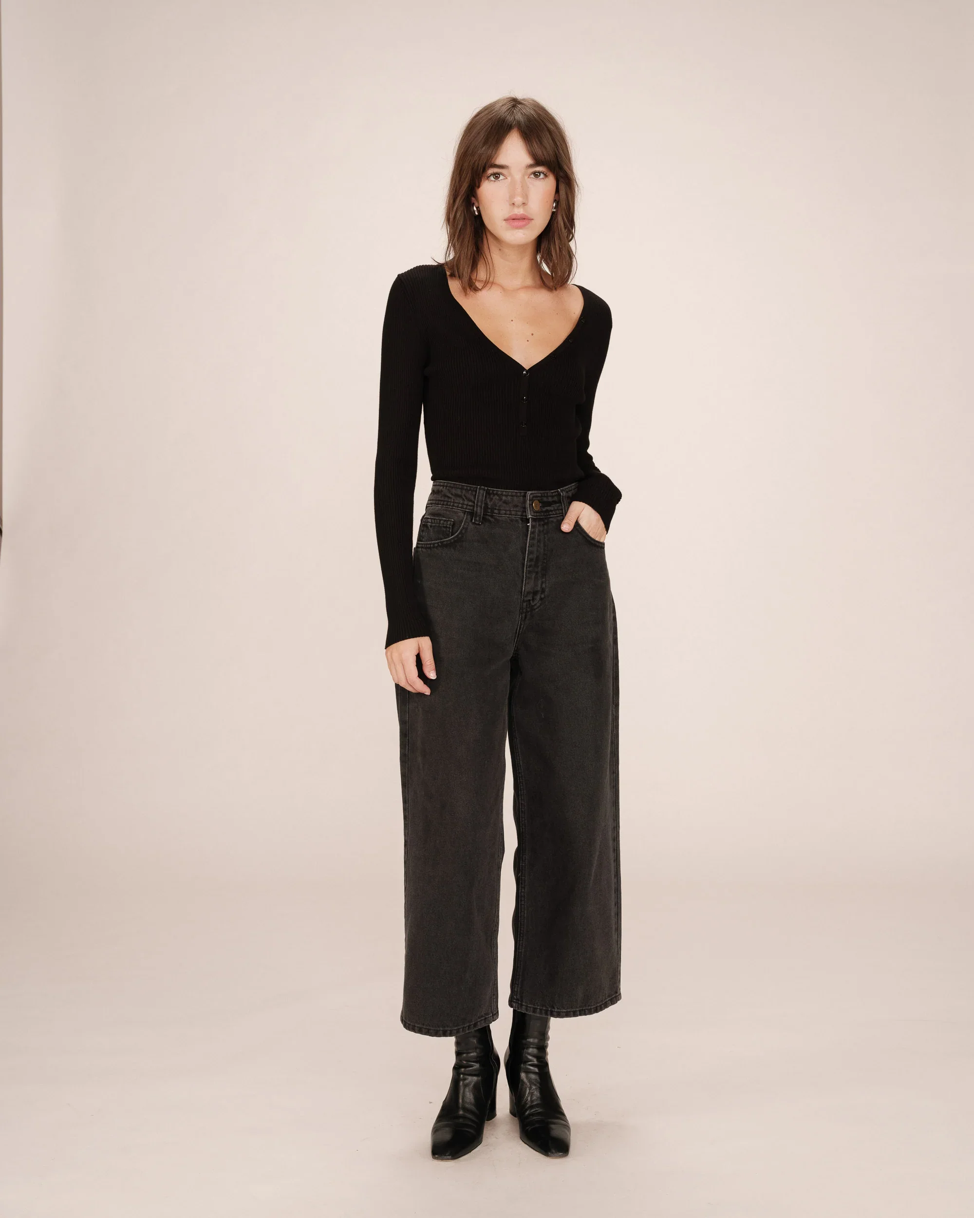 PANTALON JONAS NEGRO LAVADO, Grace & Mila, La Positiva shop 1.webp
