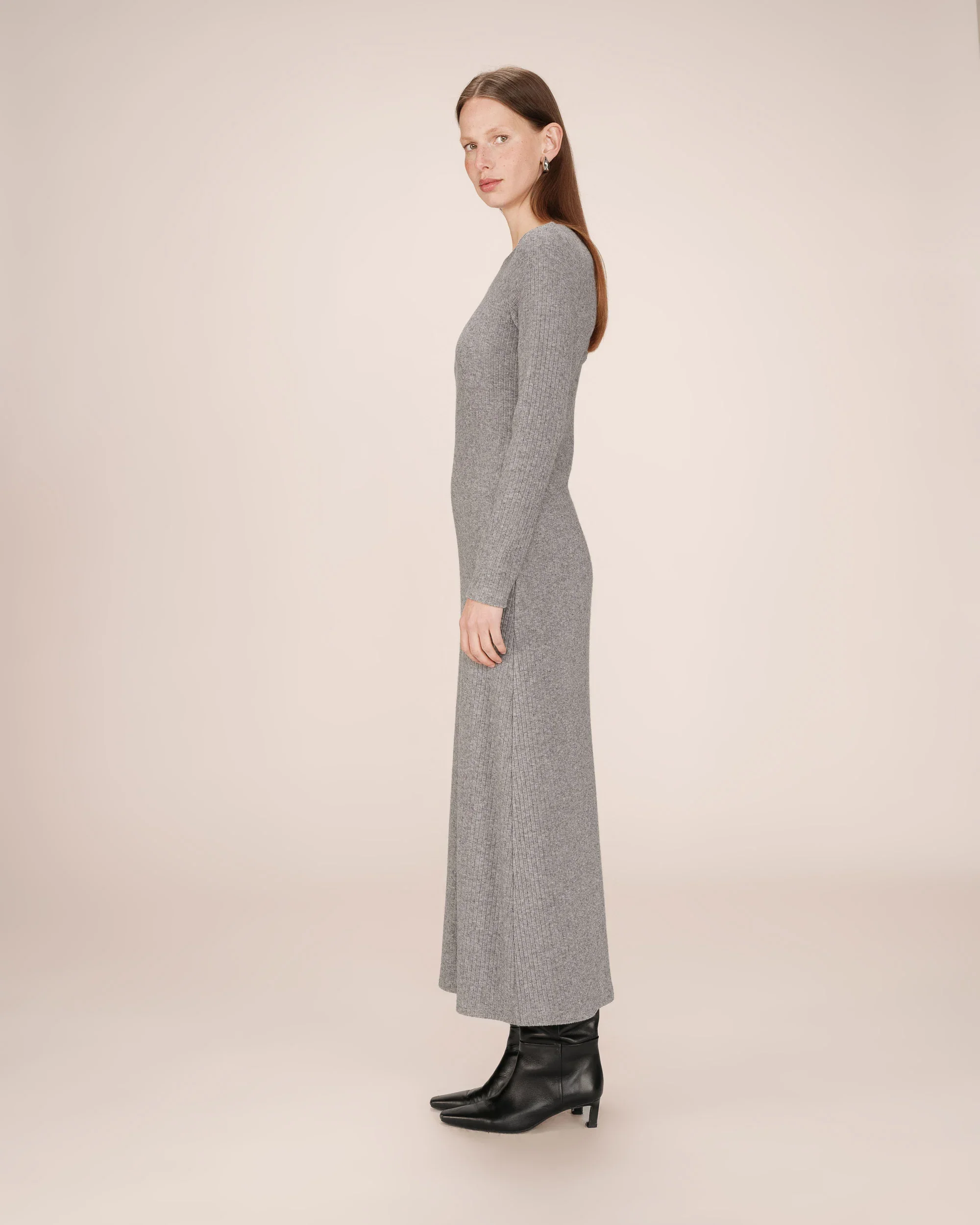 VESTIDO SORINA GRIS, Grace & Mila, La Positiva shop 2.webp